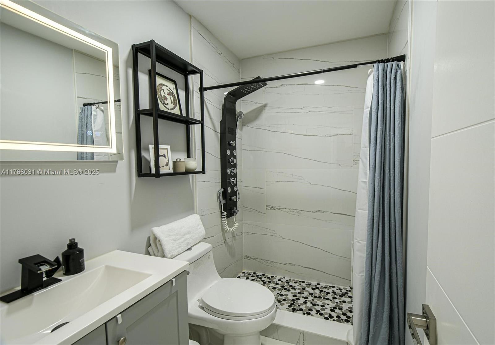 2001 N 31st Rd, Hollywood, Florida image 4