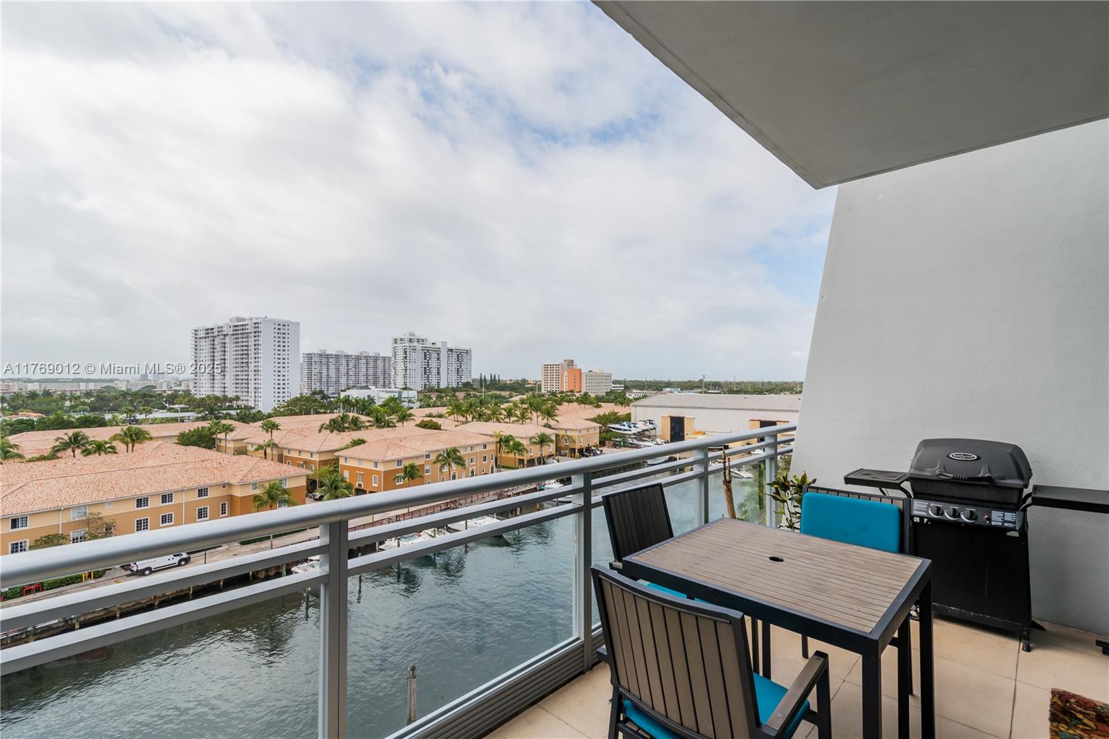 Apartamento en Alquiler en Aventura, FL