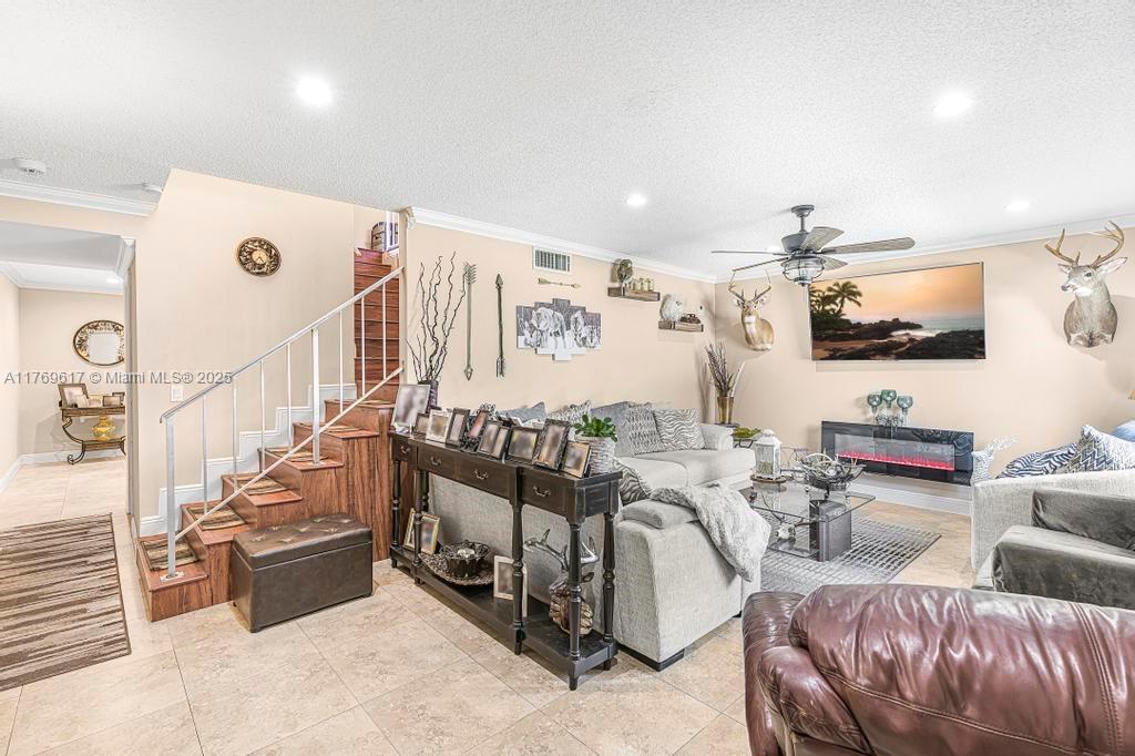 29 Matador Ln #4-20, Davie, Florida image 4