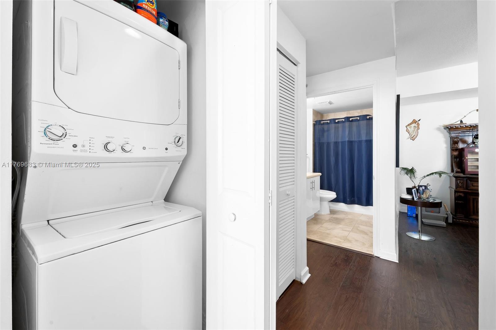 7910 Harbor Island Dr #402, North Bay Village, Florida image 18