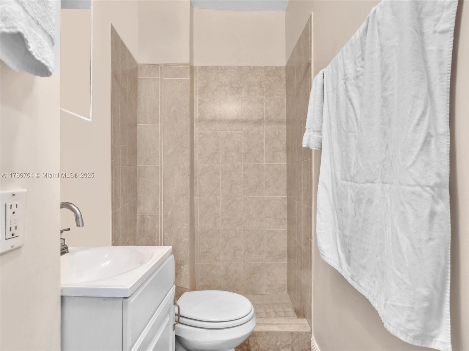 2399 SW 26th Lane, Miami, Florida image 33