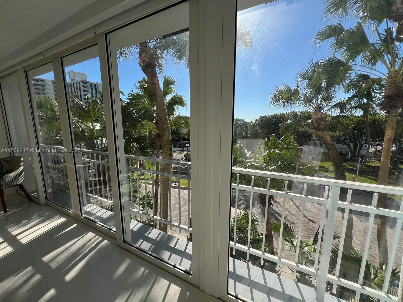 600 Grapetree Dr #3GN, Key Biscayne FL 33149