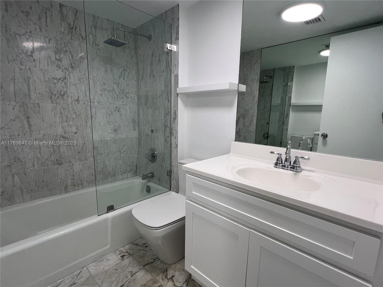 600 Grapetree Dr #3GN, Key Biscayne FL 33149