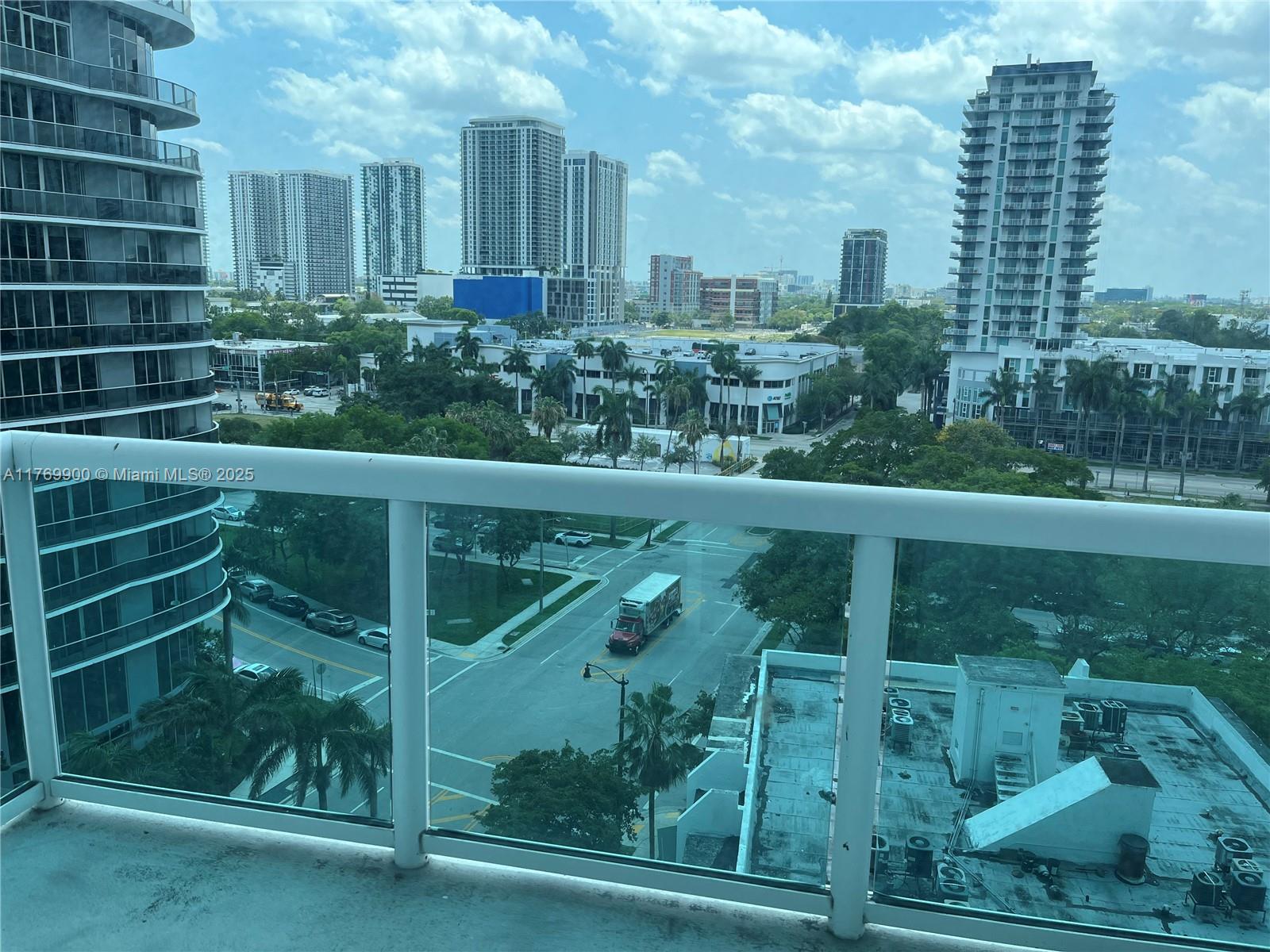1800 N Bayshore Dr #915, Miami FL 33132