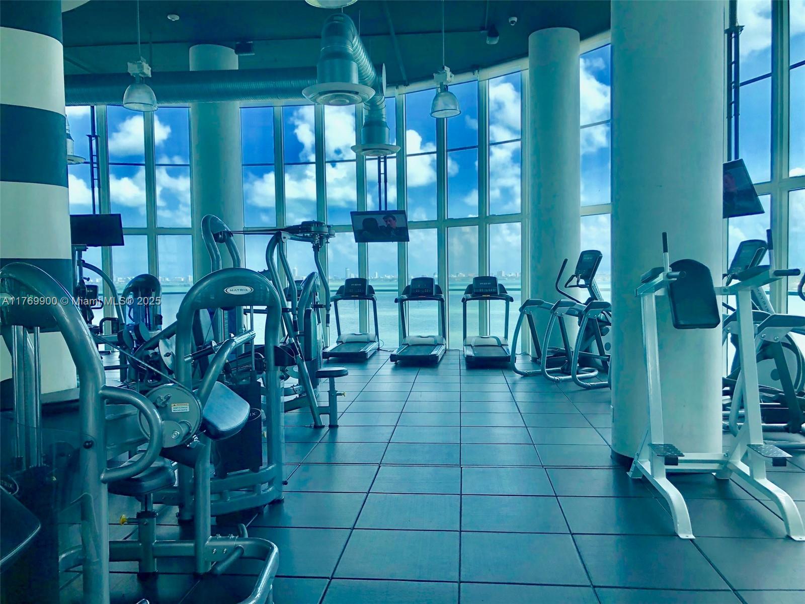 1800 N Bayshore Dr #915, Miami FL 33132