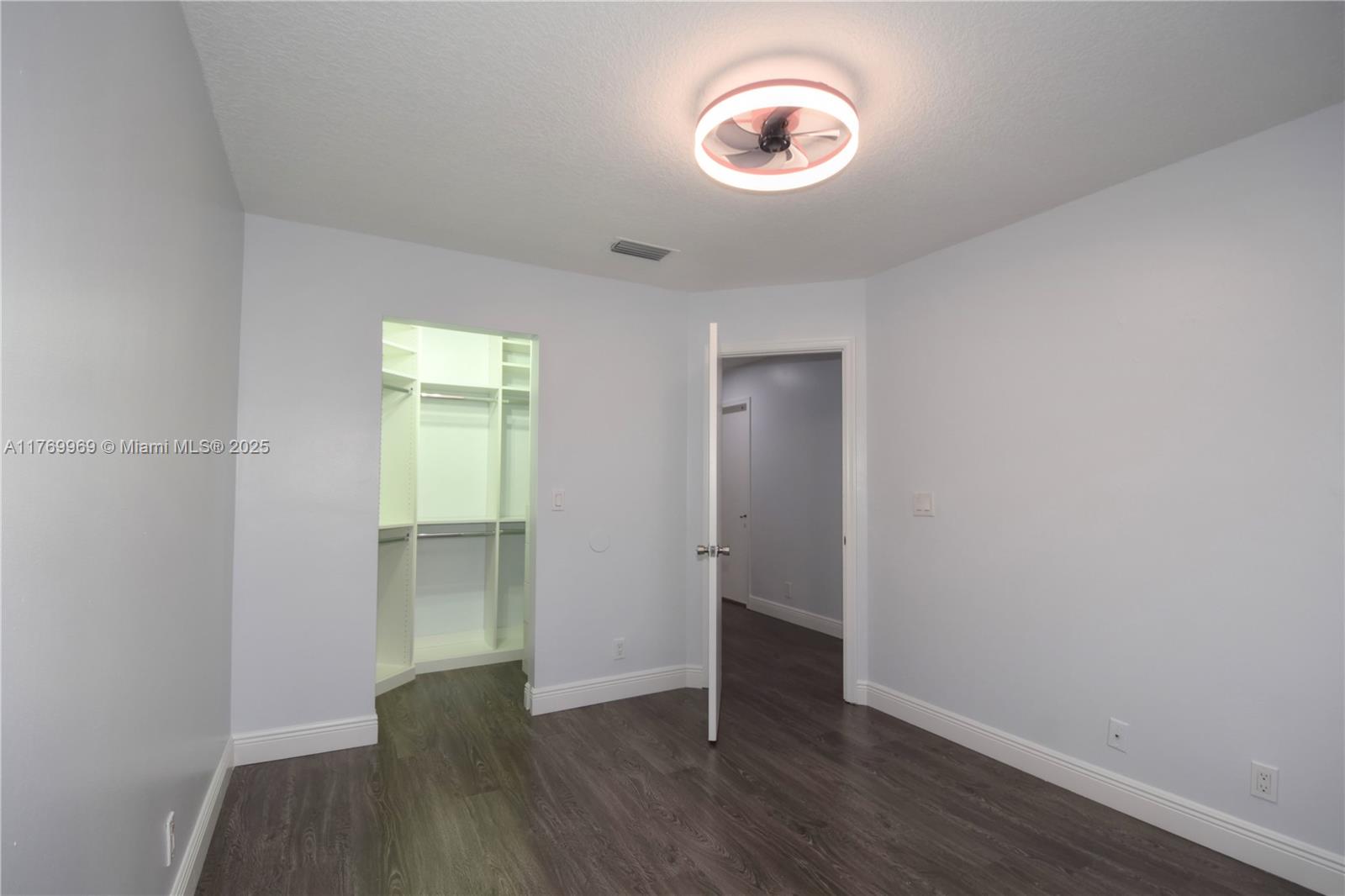 6450 Buena Vista Dr, Margate, Florida image 32