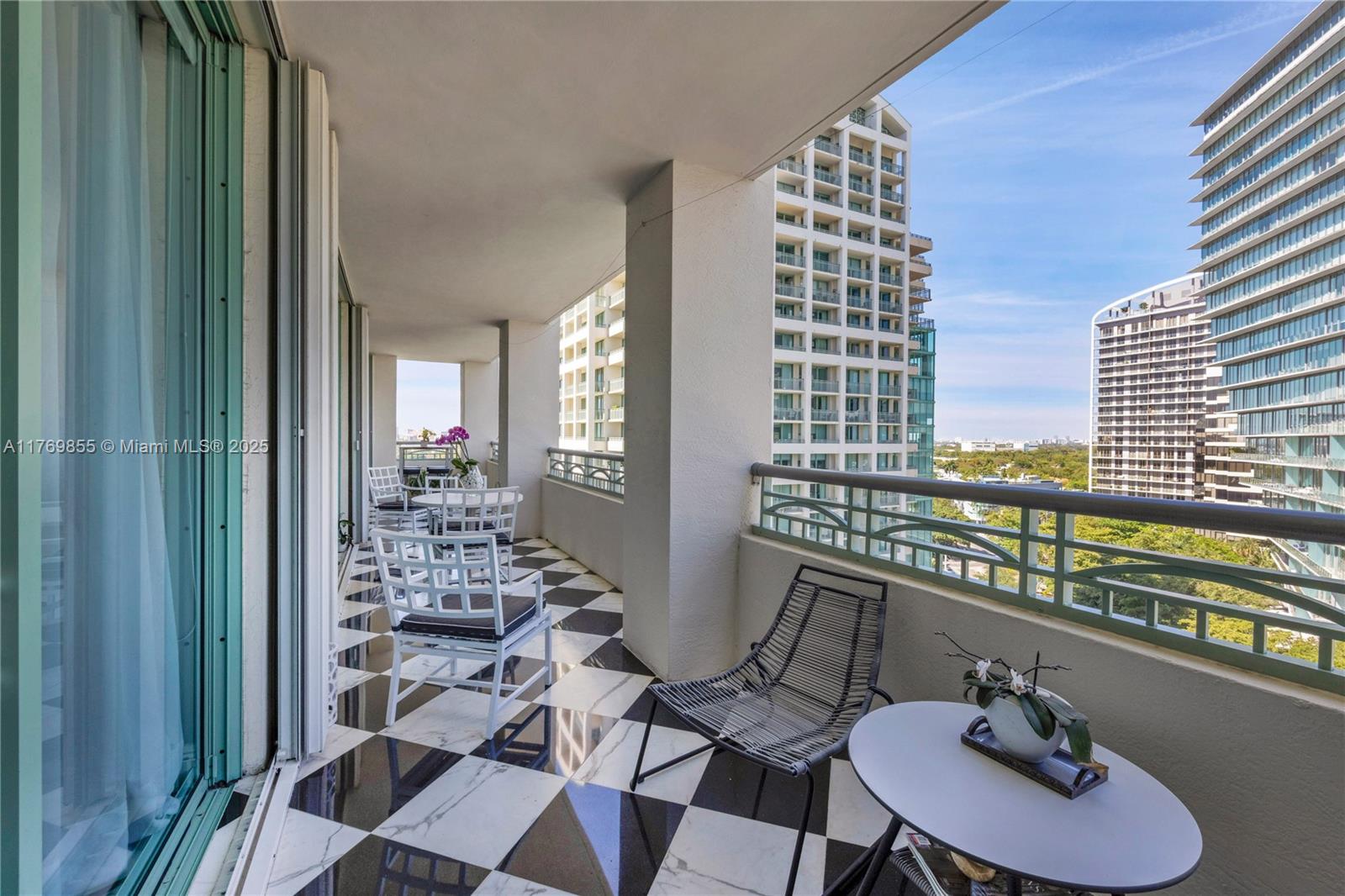 3400 SW 27th Ave #1107, Miami, FL 33133