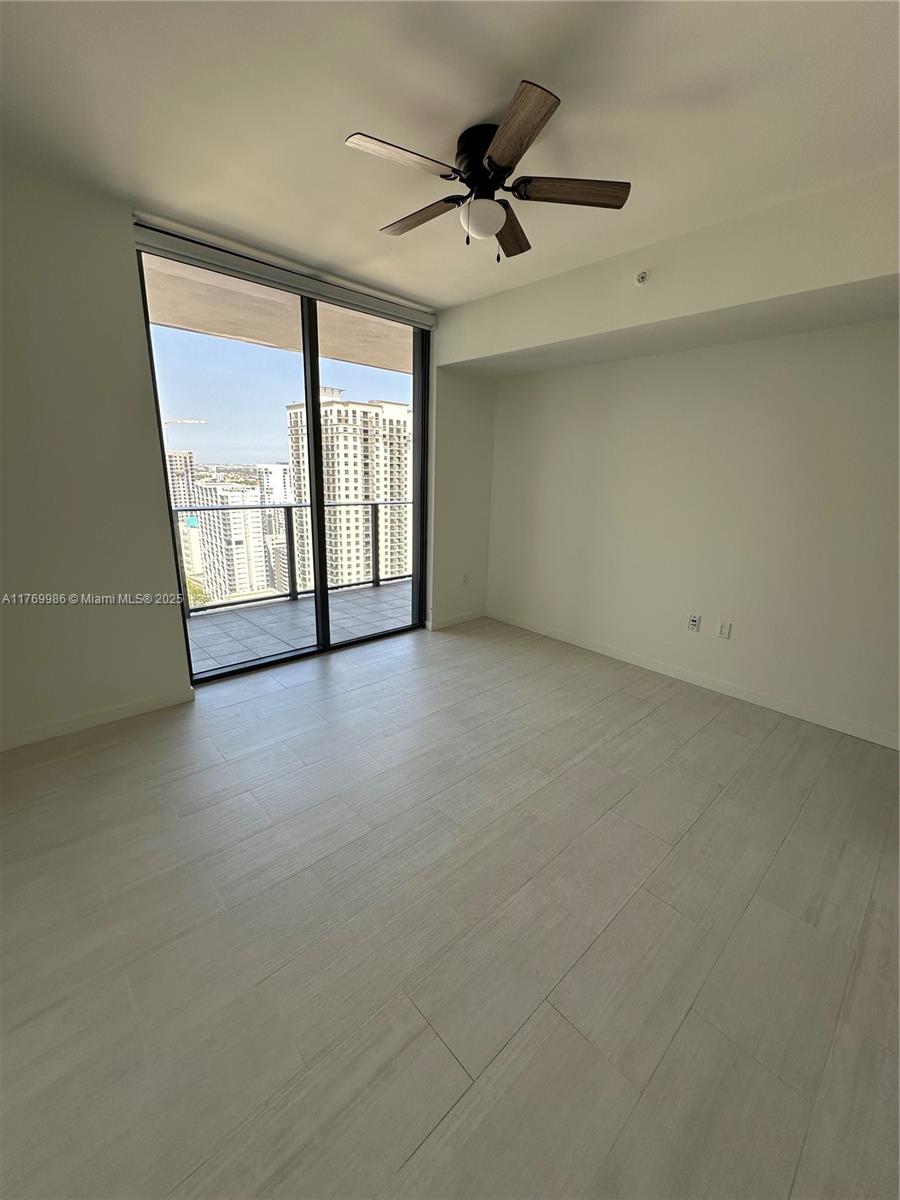 1000 Brickell Plz #2904, Miami FL 33131