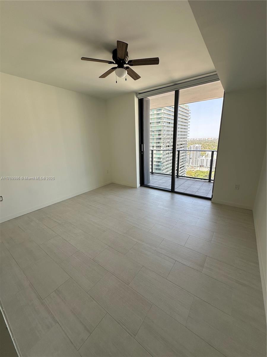 1000 Brickell Plz #2904, Miami FL 33131