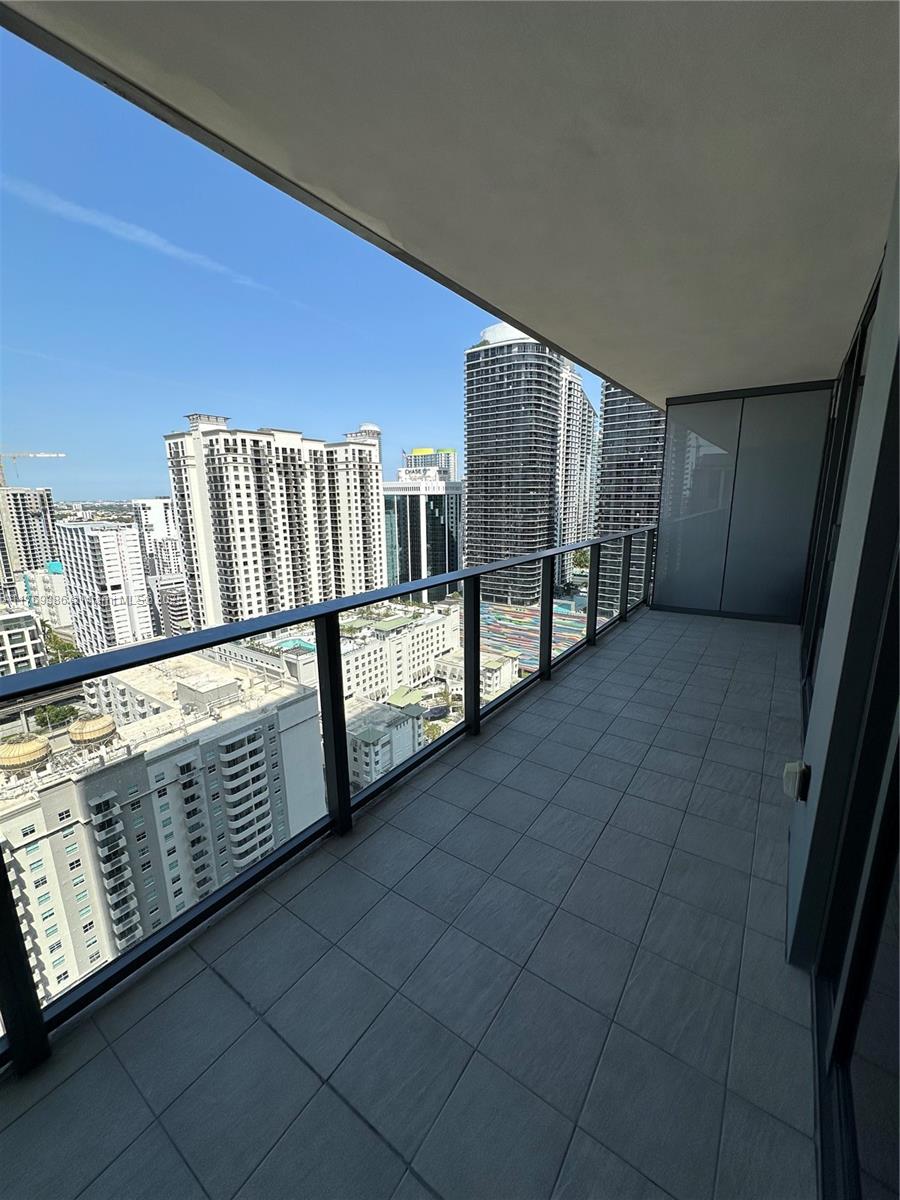 1000 Brickell Plz #2904, Miami FL 33131