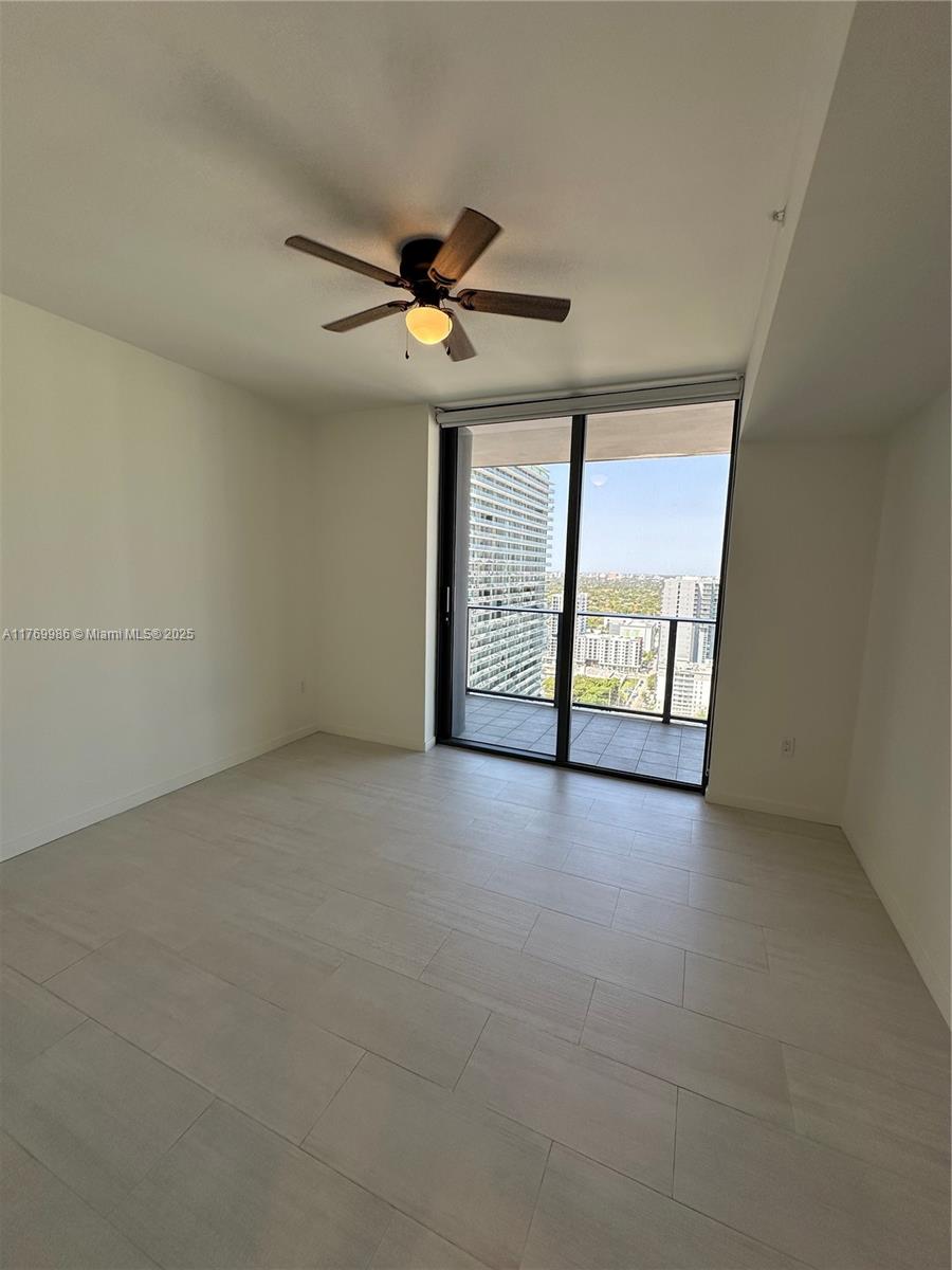 1000 Brickell Plz #2904, Miami FL 33131