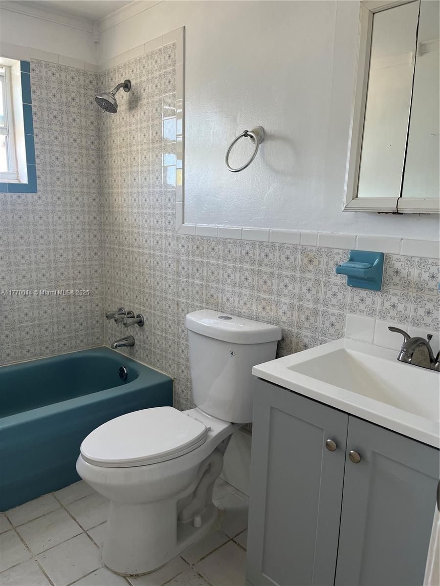 17051 NE 35th Ave #202, North Miami Beach, Florida image 4