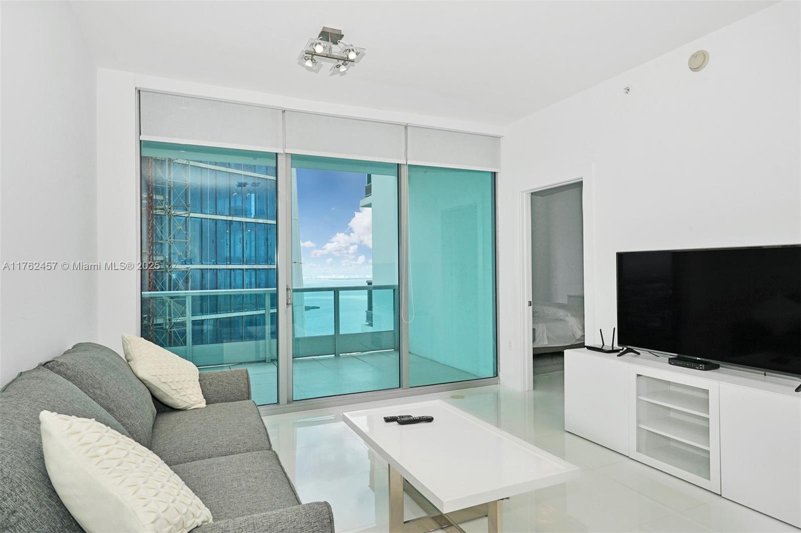900 Biscayne Blvd #5510, Miami FL 33132