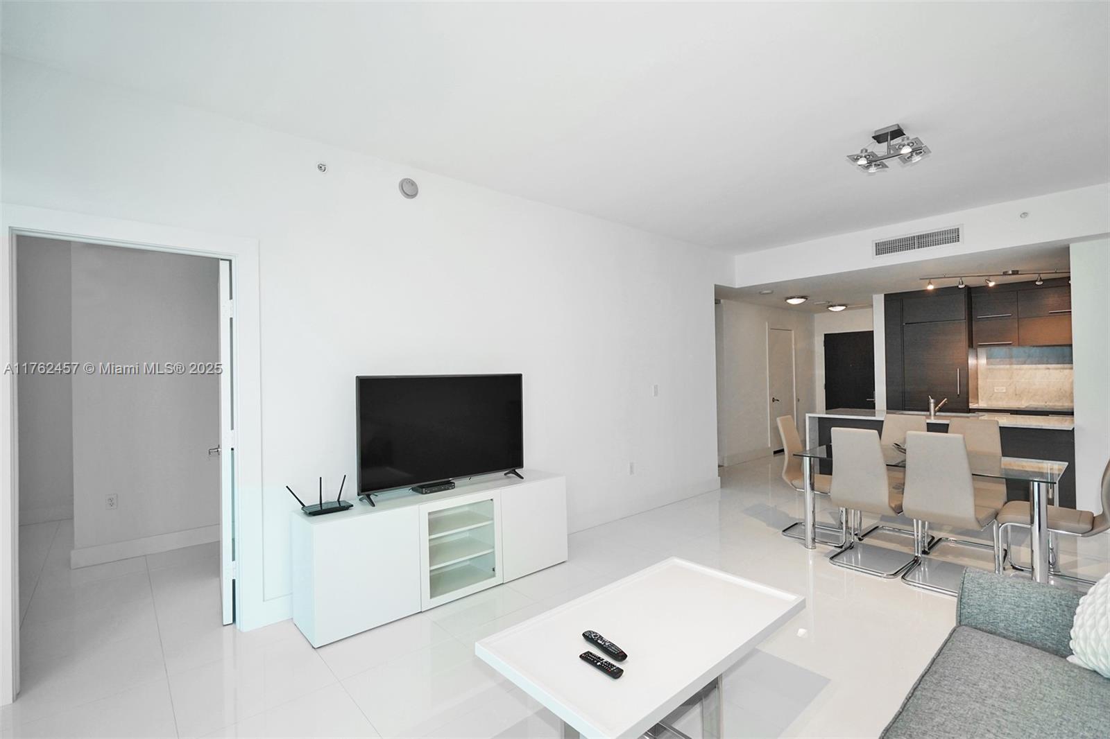 900 Biscayne Blvd #5510, Miami FL 33132