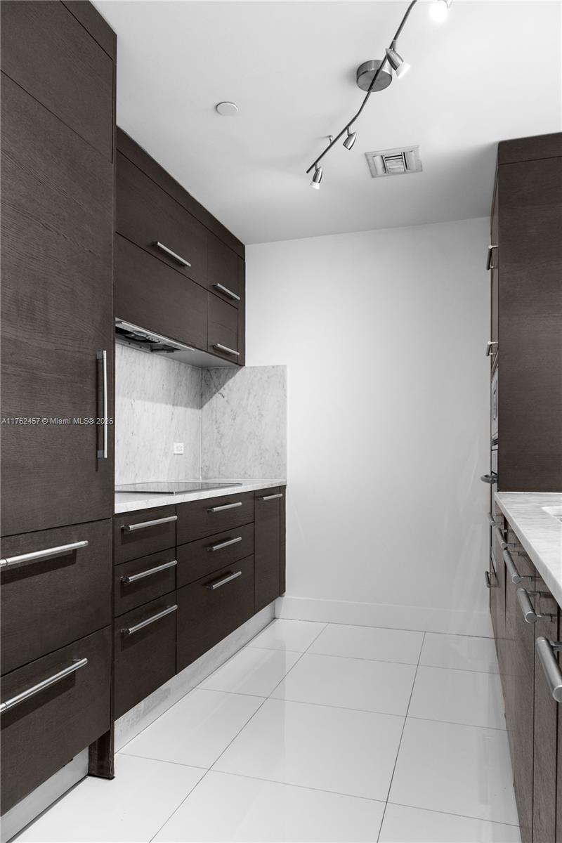 900 Biscayne Blvd #5510, Miami FL 33132