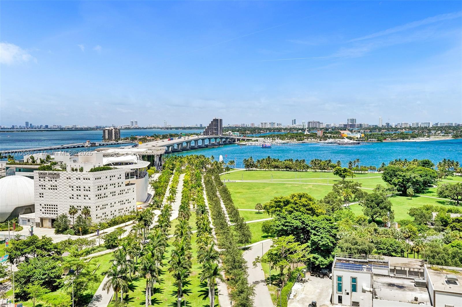 900 Biscayne Blvd #1808, Miami FL 33132