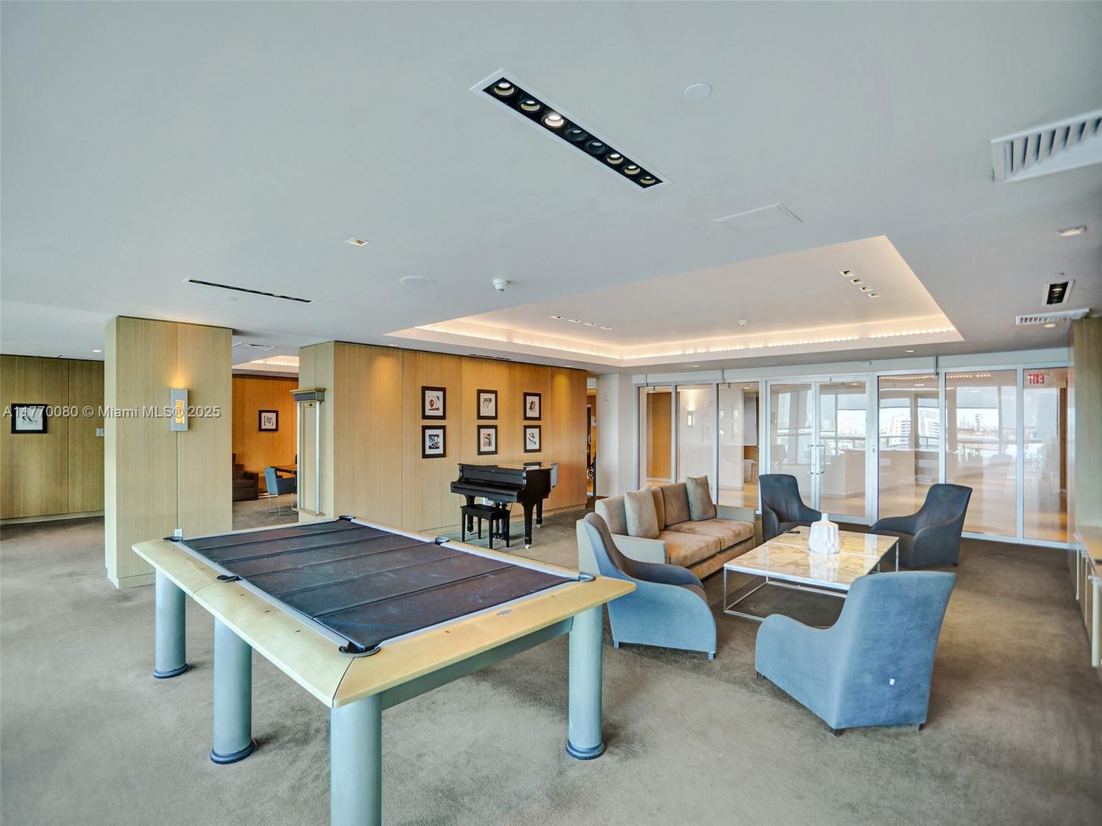 900 Biscayne Blvd #1808, Miami FL 33132