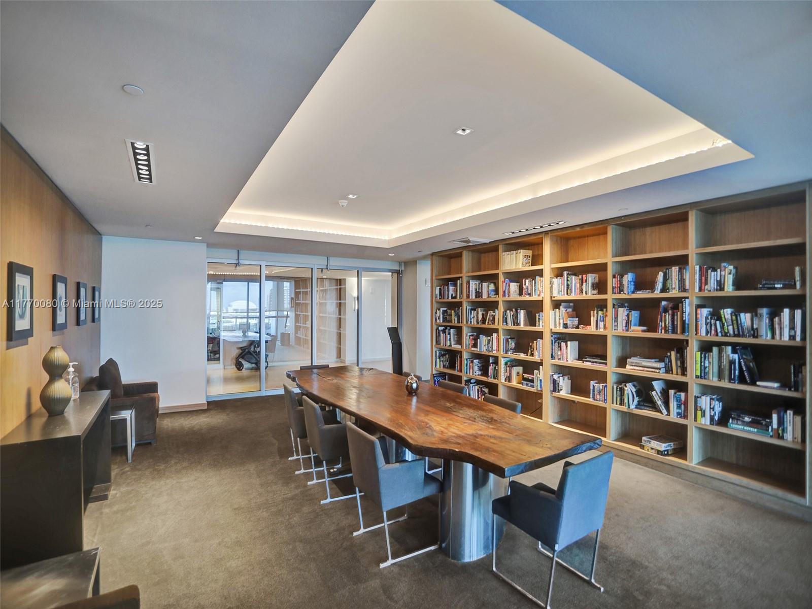 900 Biscayne Blvd #1808, Miami FL 33132