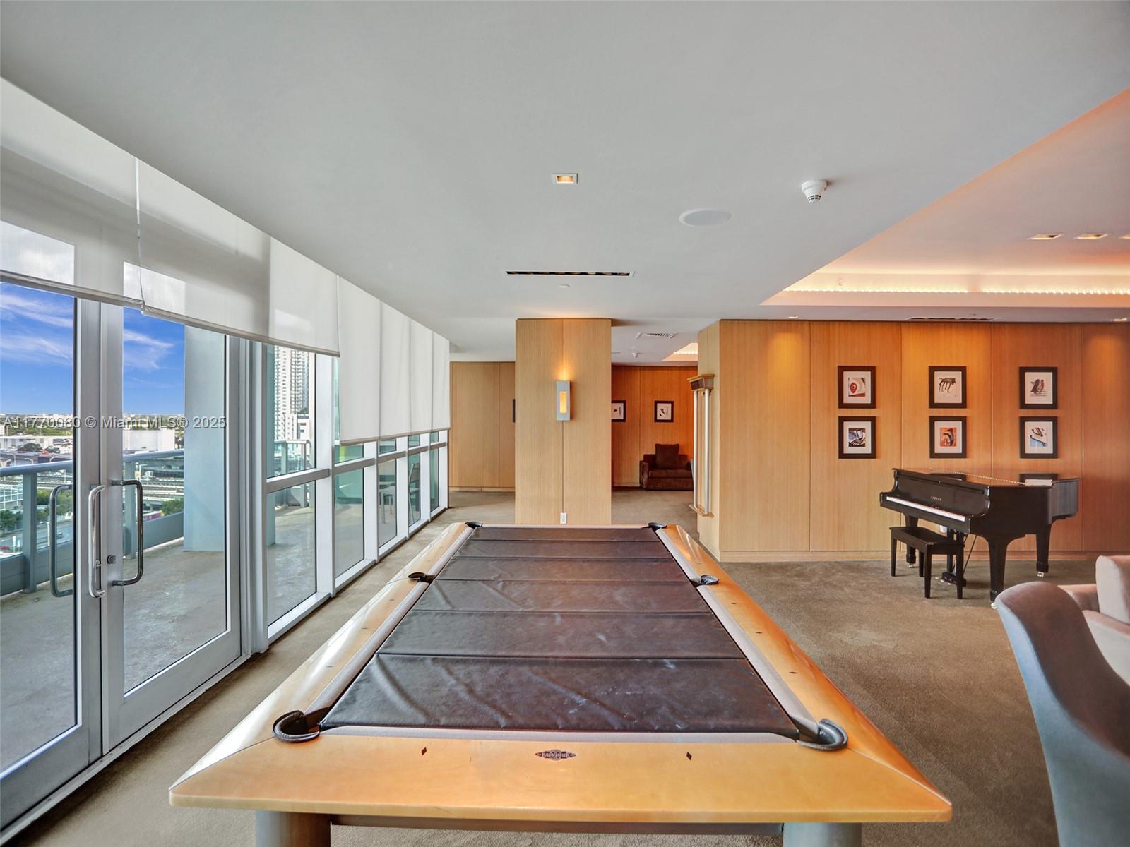 900 Biscayne Blvd #1808, Miami FL 33132