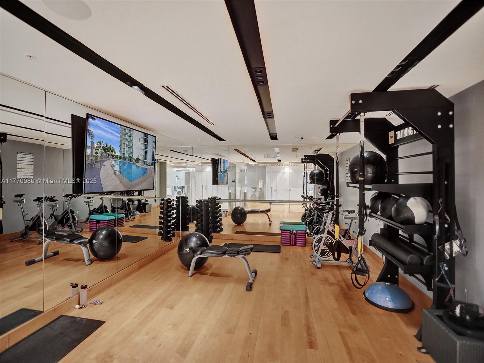 900 Biscayne Blvd #1808, Miami FL 33132