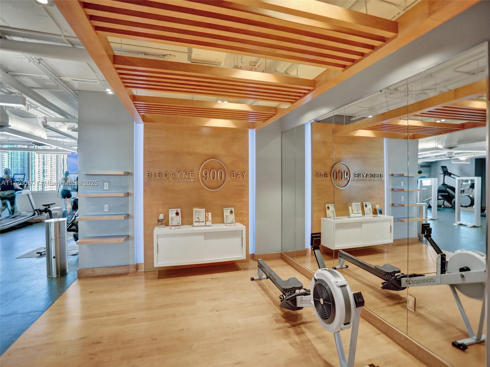 900 Biscayne Blvd #1808, Miami FL 33132