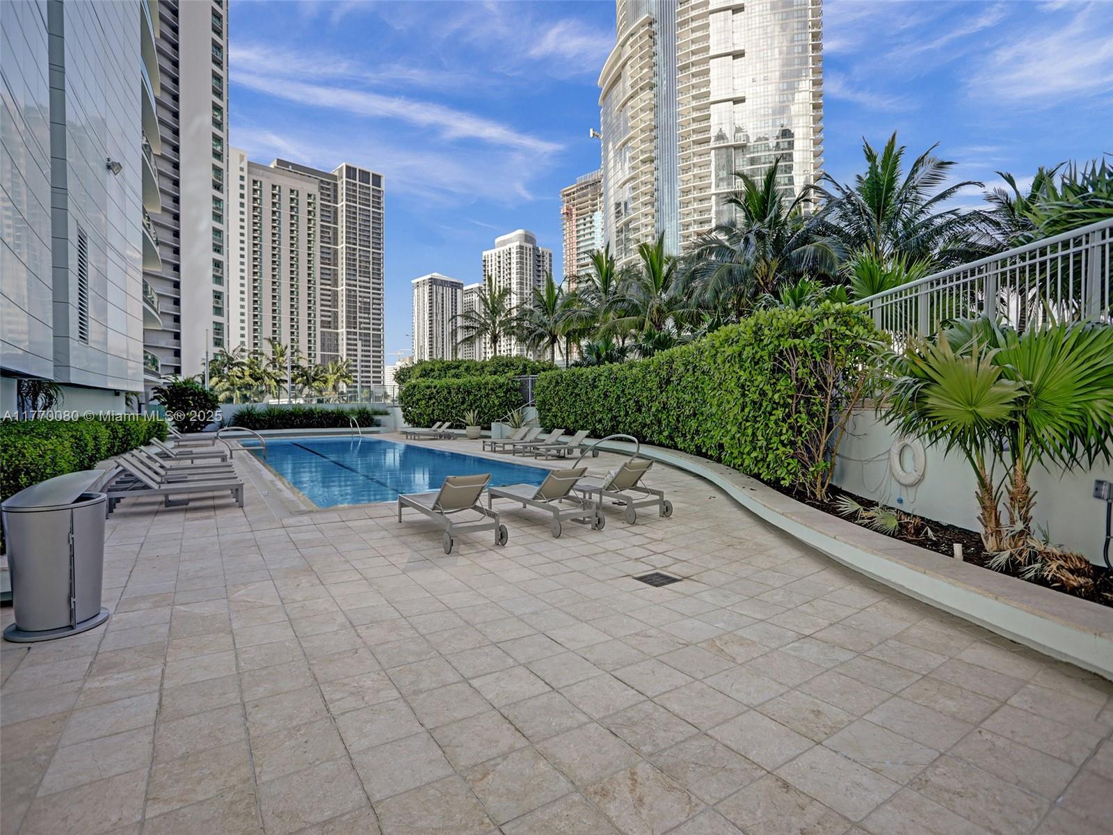 900 Biscayne Blvd #1808, Miami FL 33132