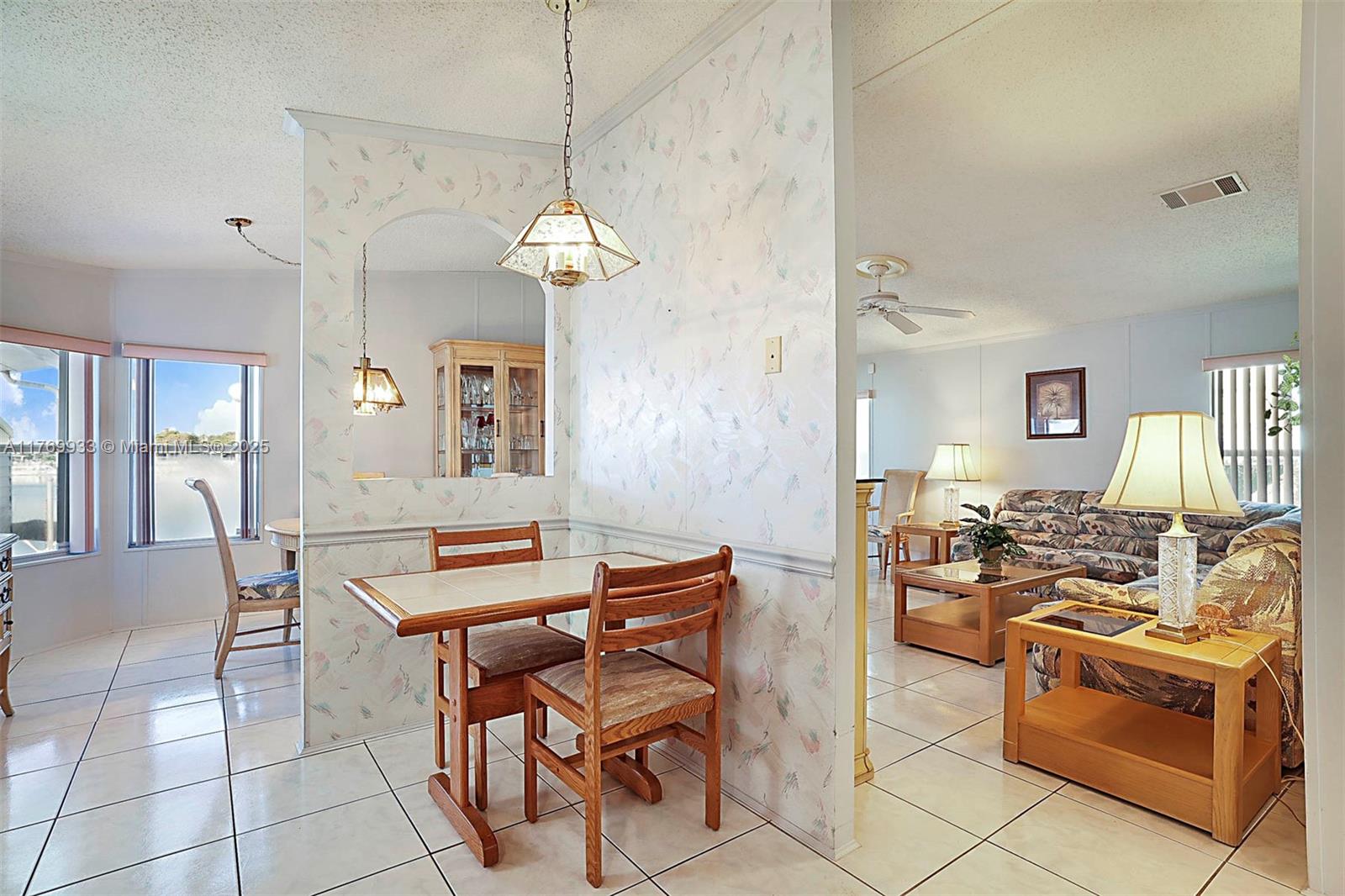 102 Lake Shore Dr, Pembroke Park, Florida image 6