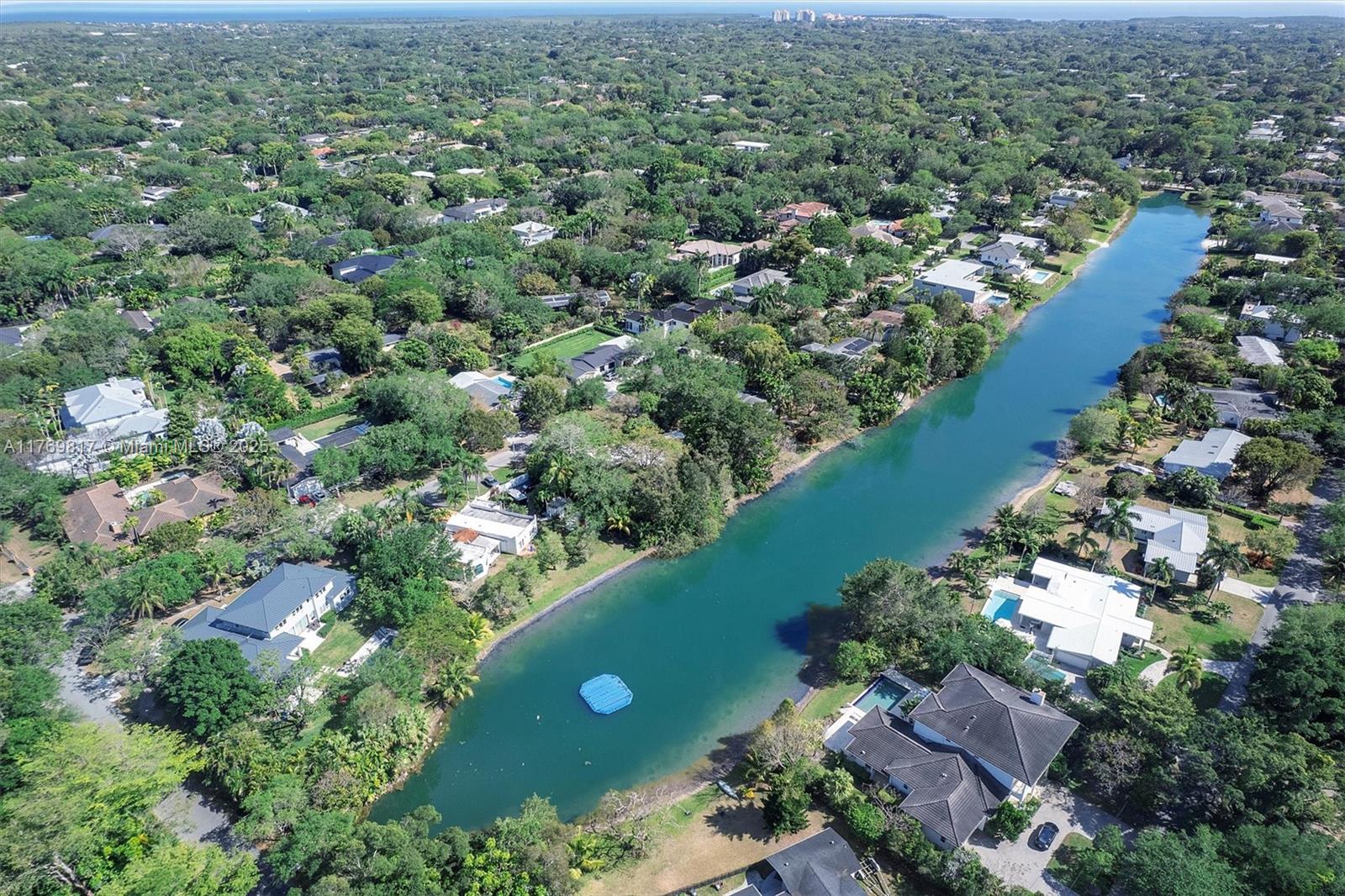 11600 SW 69th Ct, Pinecrest, Florida image 10