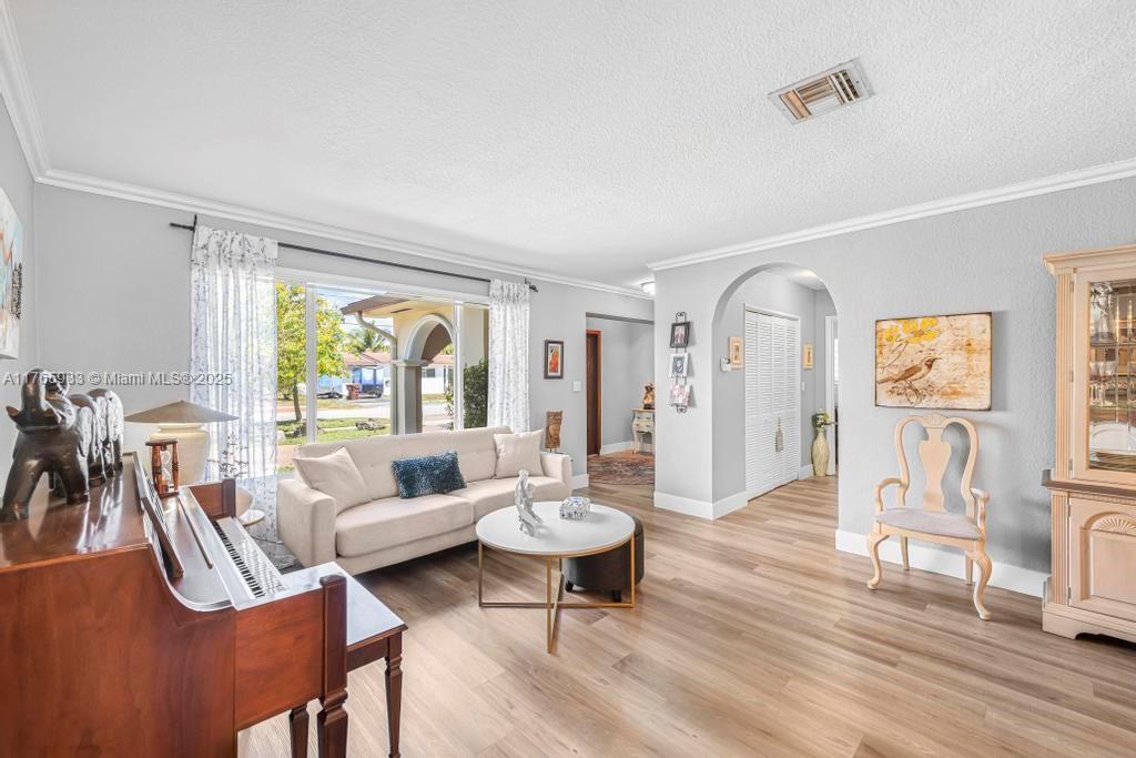 1670 W 80th St, Hialeah, Florida image 9