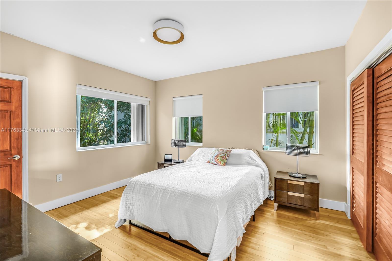 Listing Photo 11