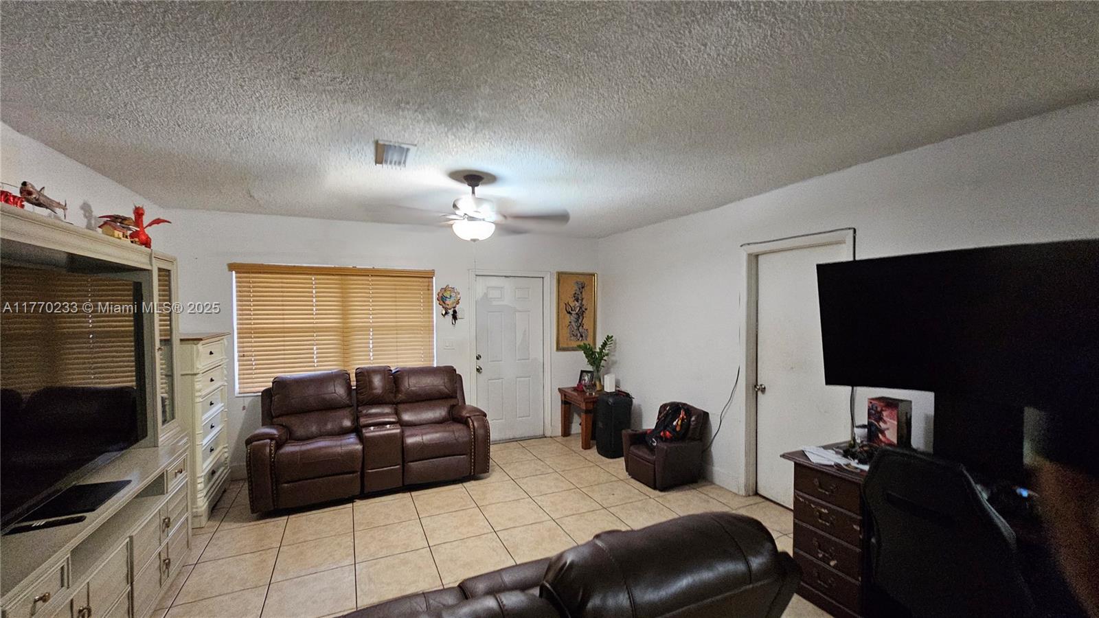 4570 SW 43rd Ter, Dania Beach, Florida image 4