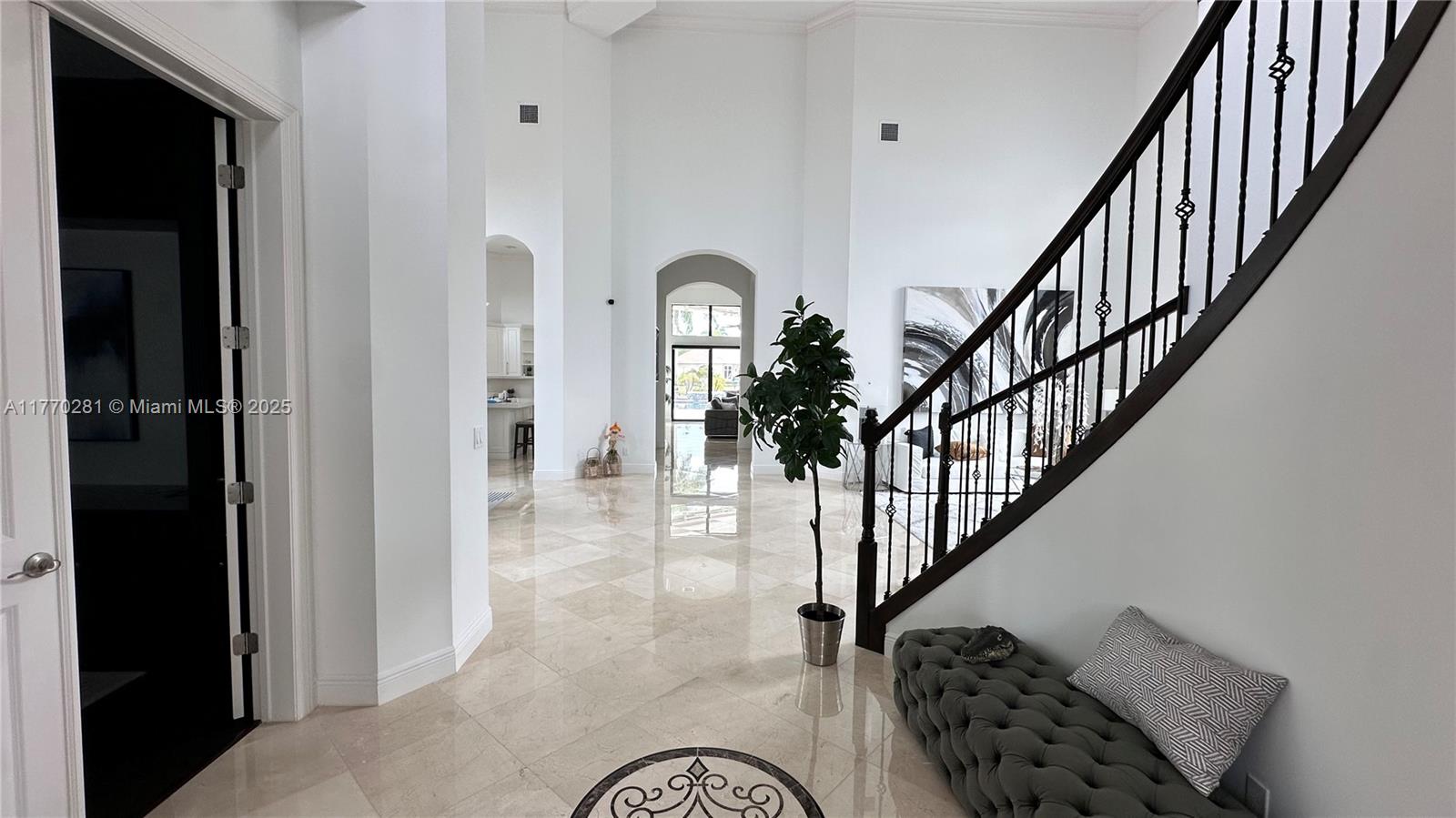 10230 Sweet Bay Ct, Parkland, Florida image 10