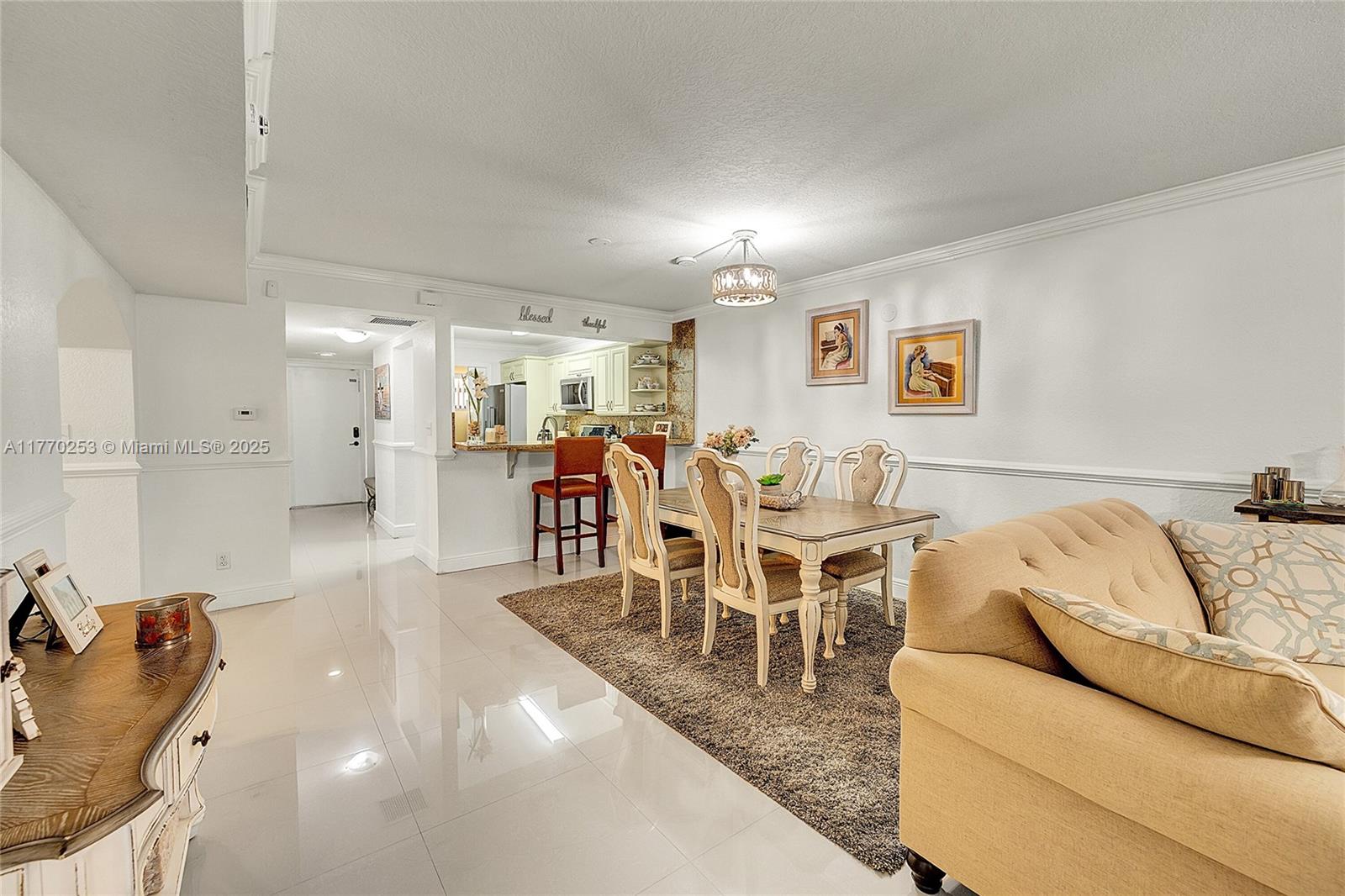 Listing Photo 10