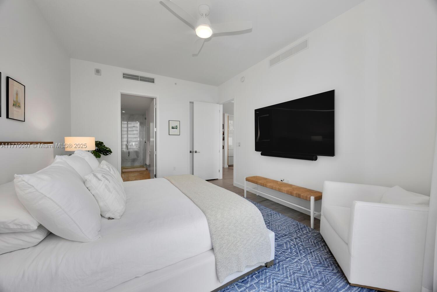 2831 S Bayshore Dr #1005, Miami FL 33133