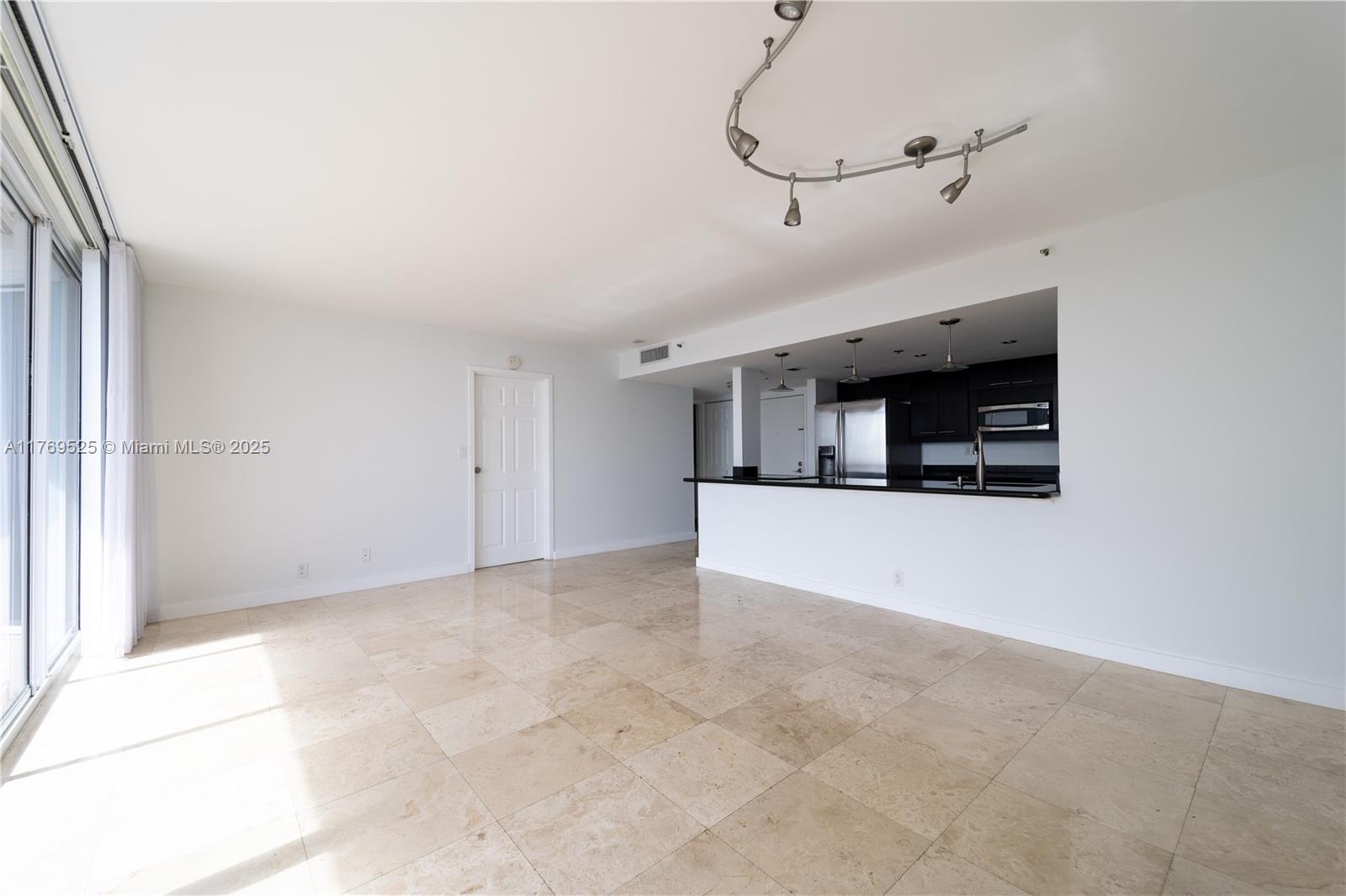 7601 E Treasure Dr #1523, North Bay Village, Florida image 15