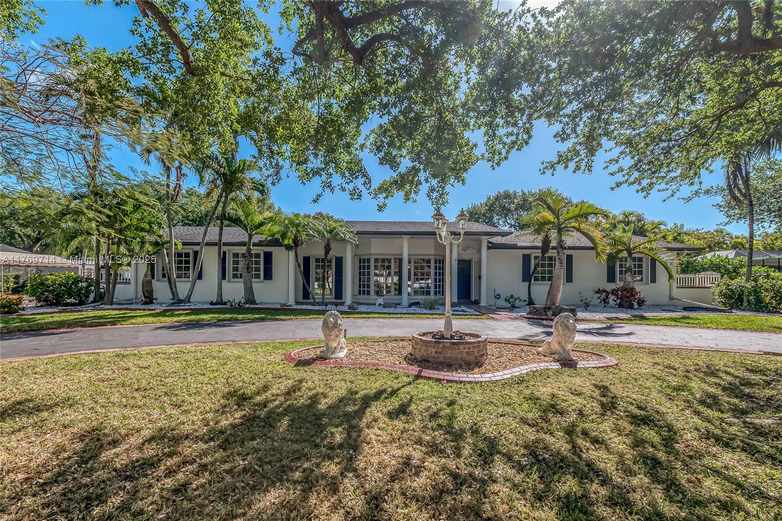 16631 SW 81st Ave, Palmetto Bay, Florida image 1