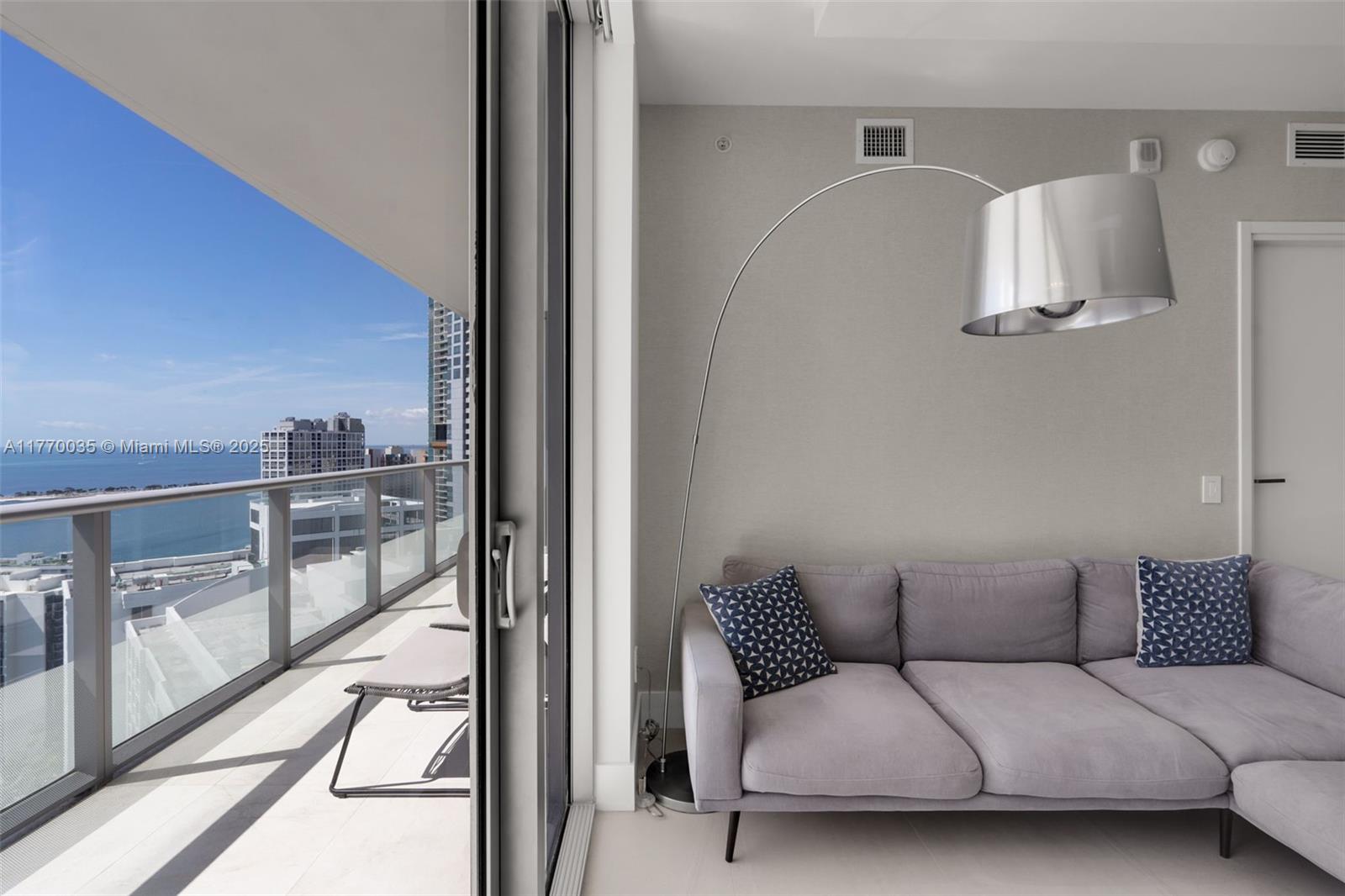 1300 Brickell Bay Dr #3403, Miami FL 33131