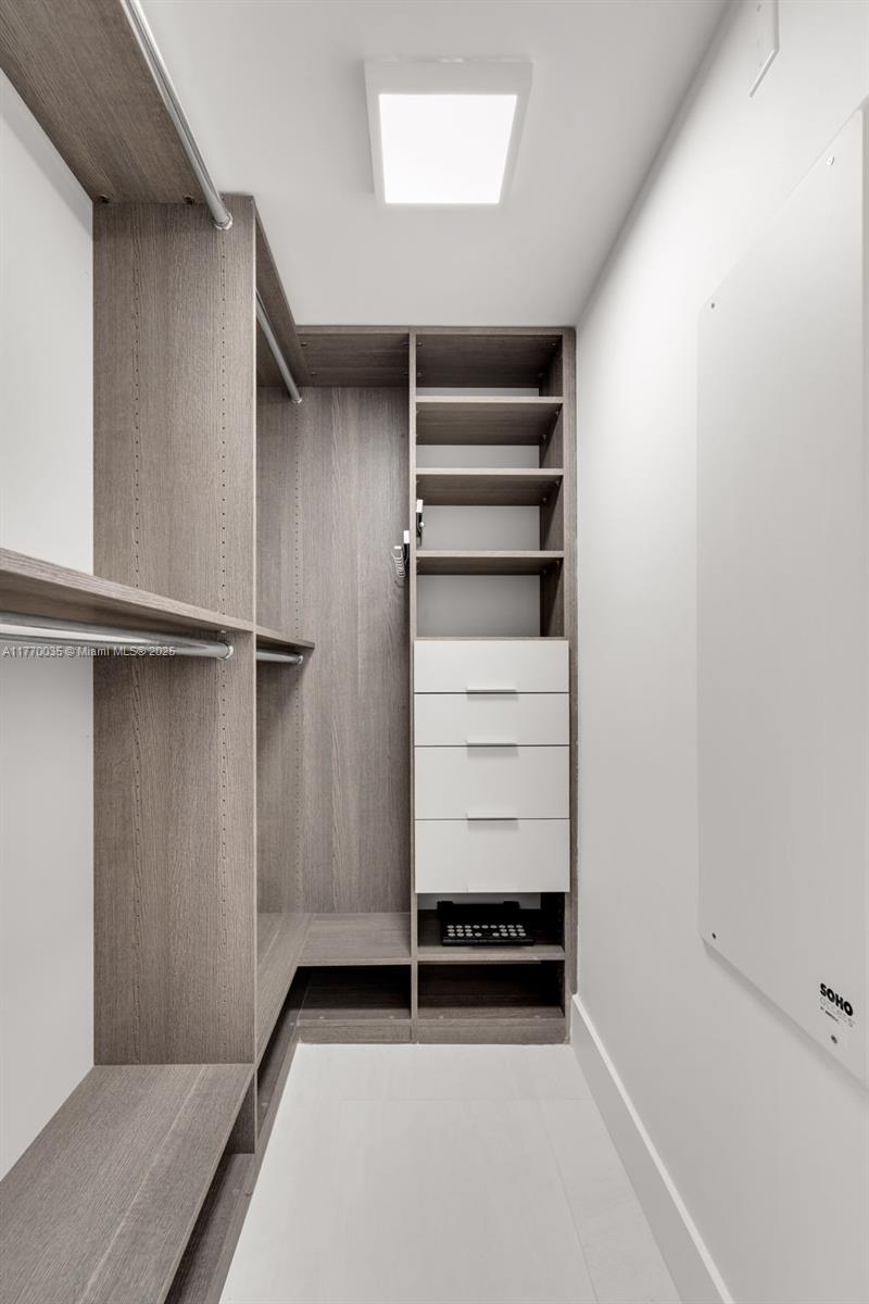 1300 Brickell Bay Dr #3403, Miami FL 33131
