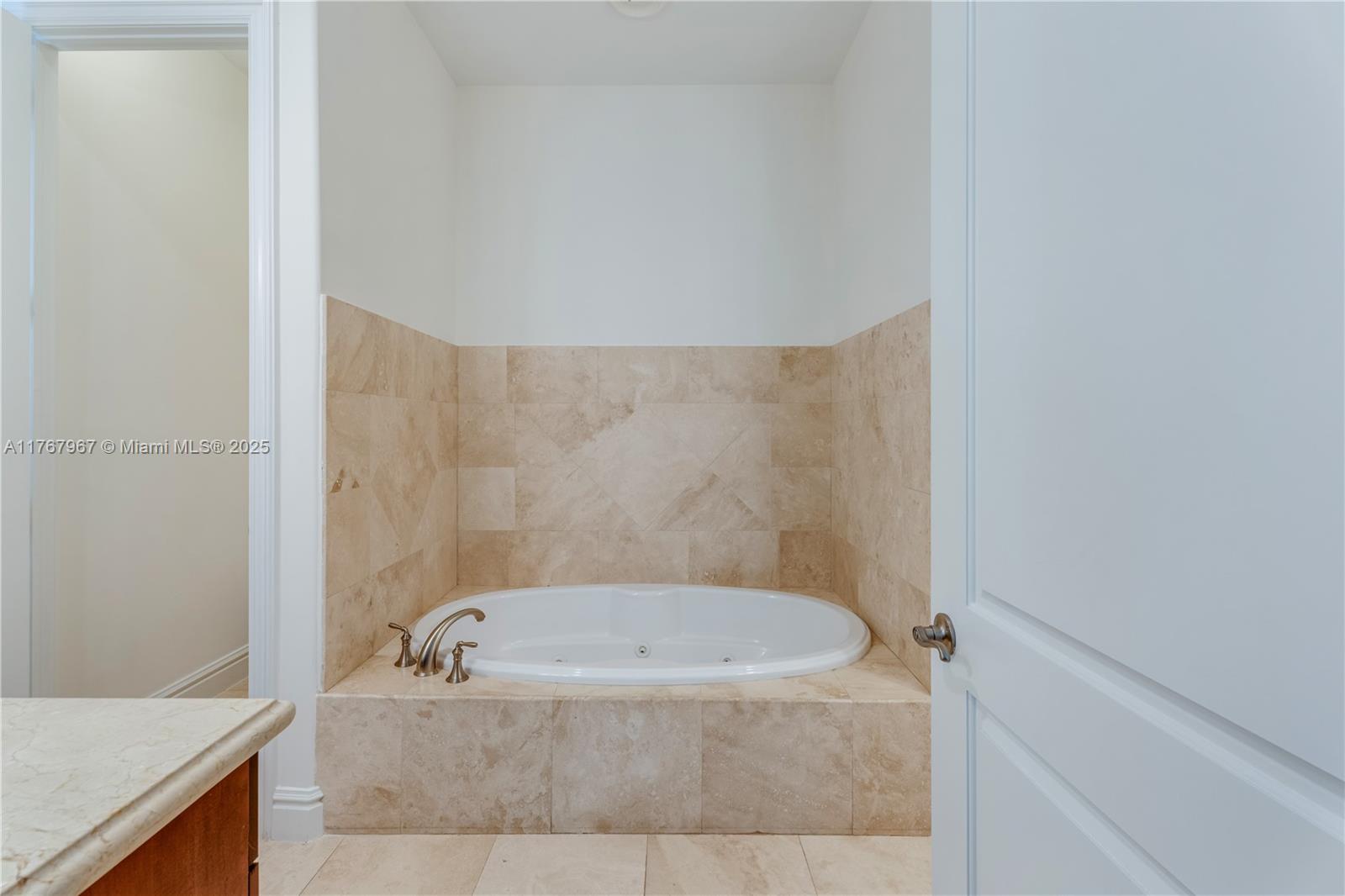 10155 SW 75th Pl, Pinecrest, Florida image 33
