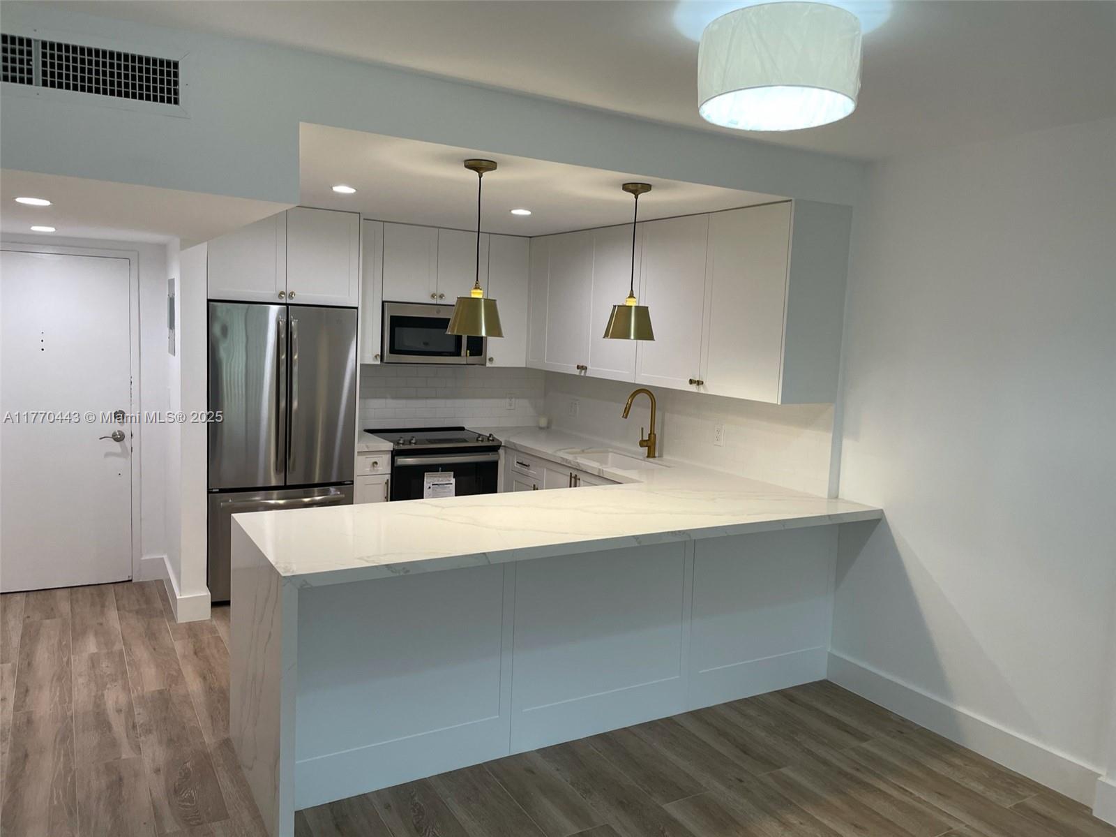 100 Edgewater Dr #101, Coral Gables, Florida image 2