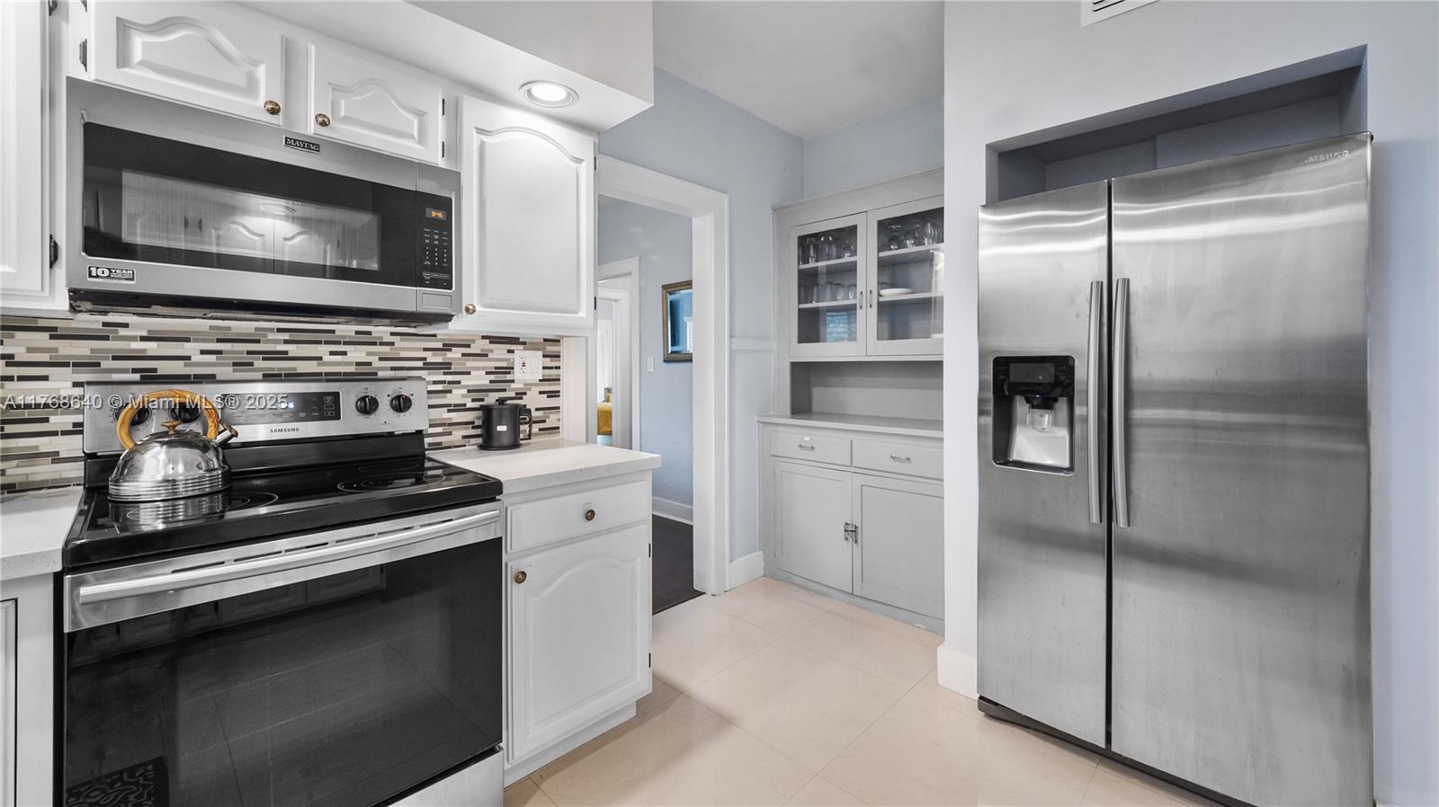 211 NE 16th Ave, Fort Lauderdale, Florida image 15