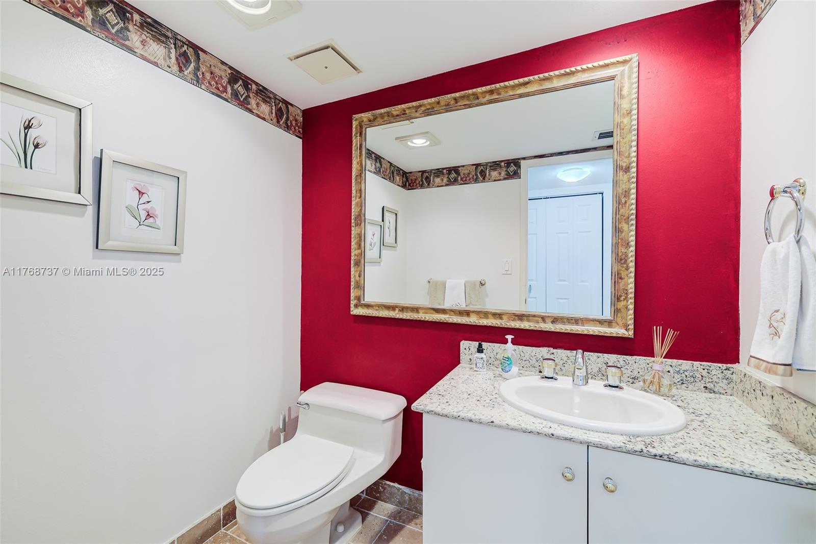 Listing Photo 10