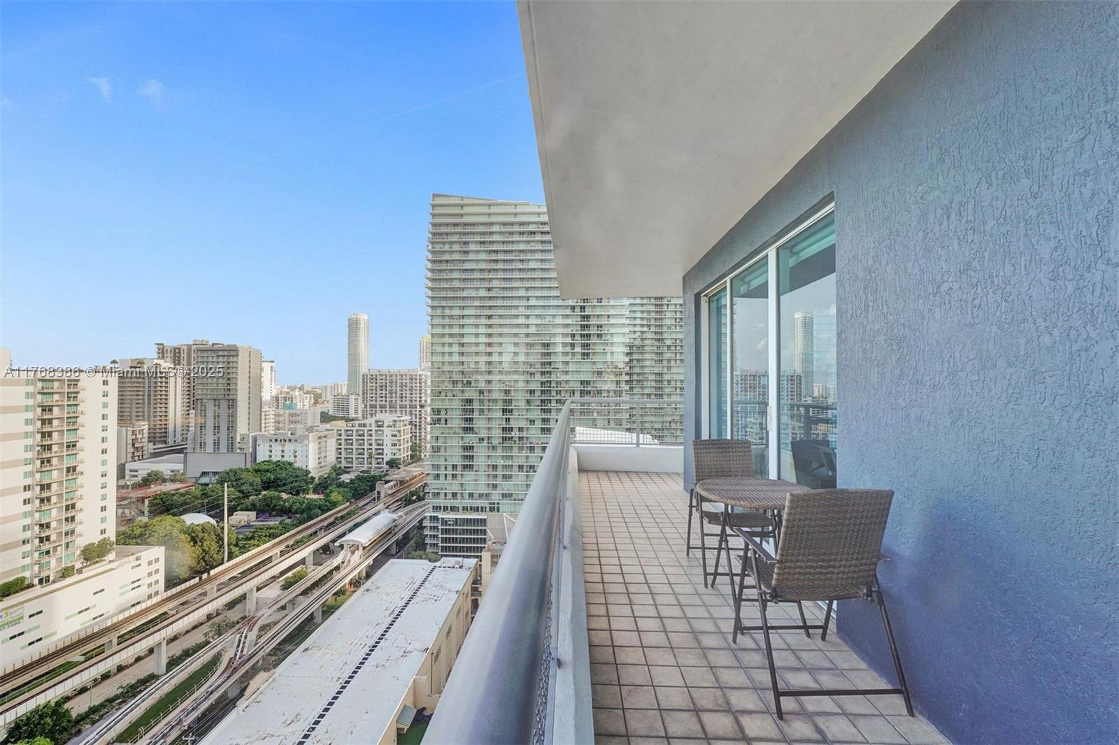 60 SW 13th St #1721, Miami FL 33130