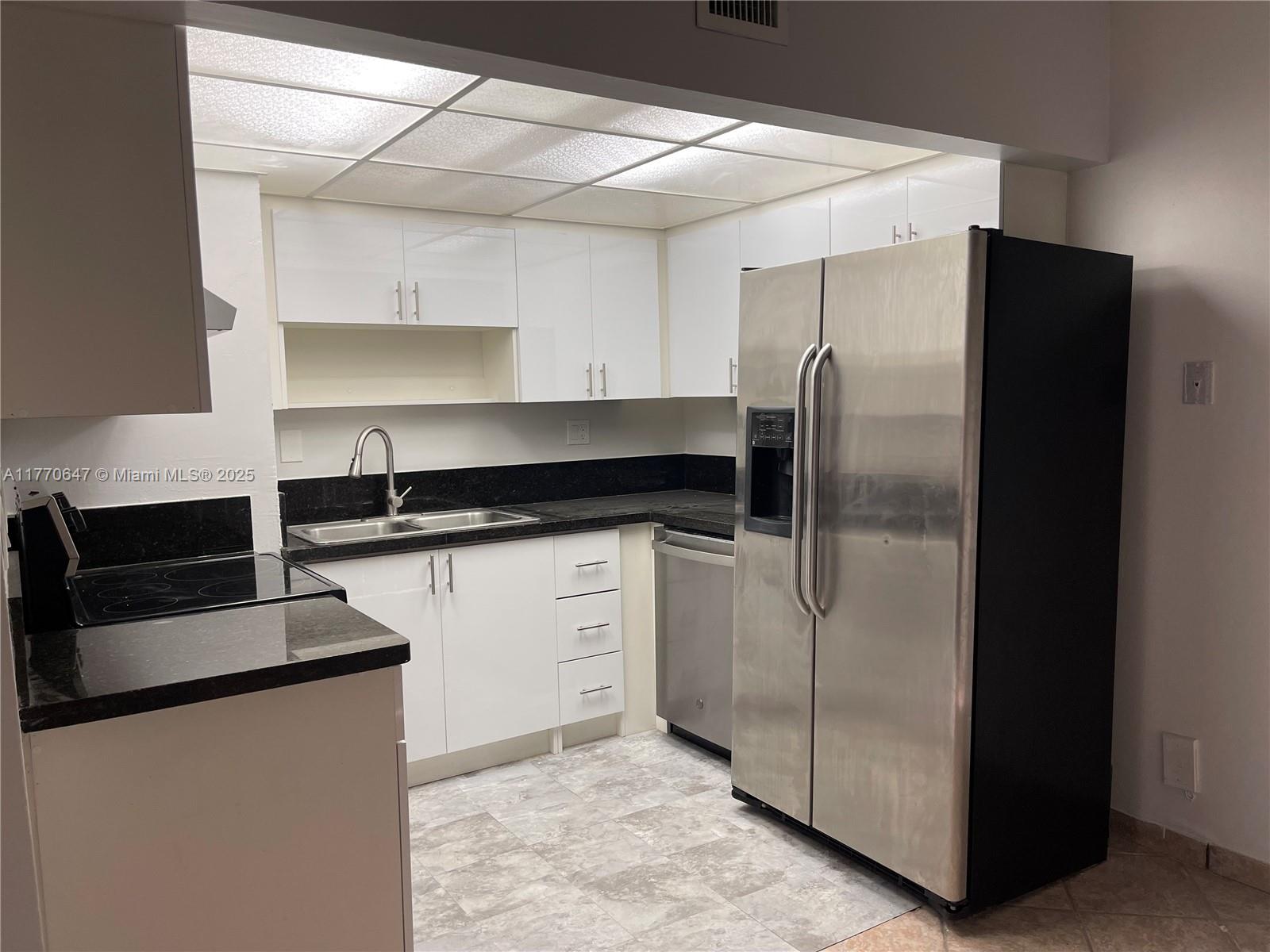 6175 NW 57th St #116, Tamarac, Florida image 1