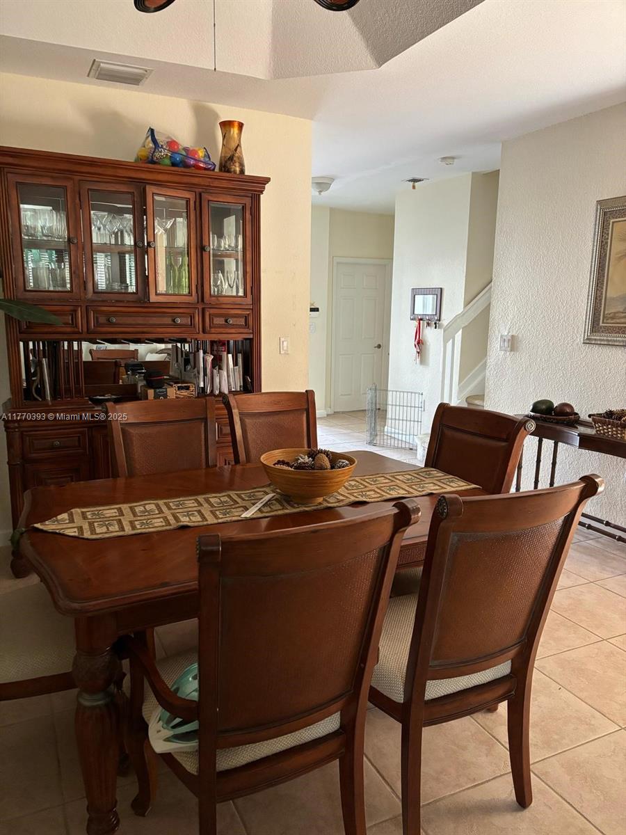 Residential, Doral, Florida image 6