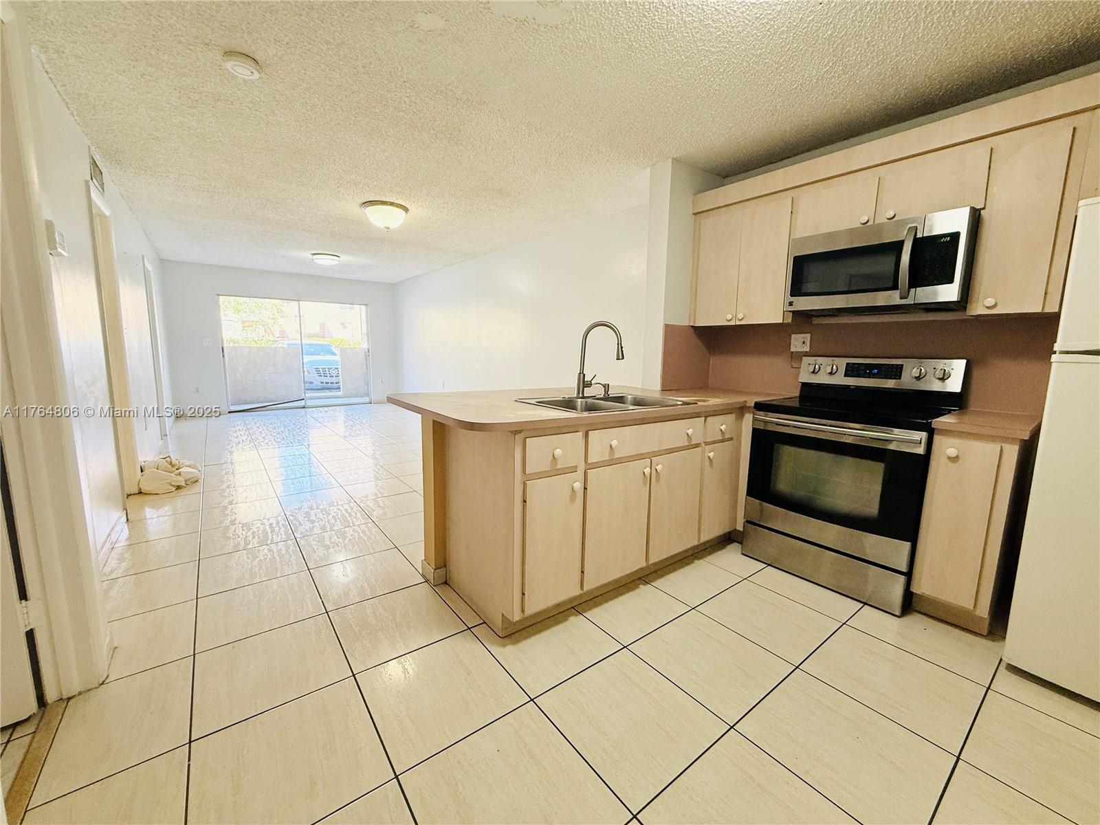 6070 W 18th Ave #114, Hialeah, Florida image 3