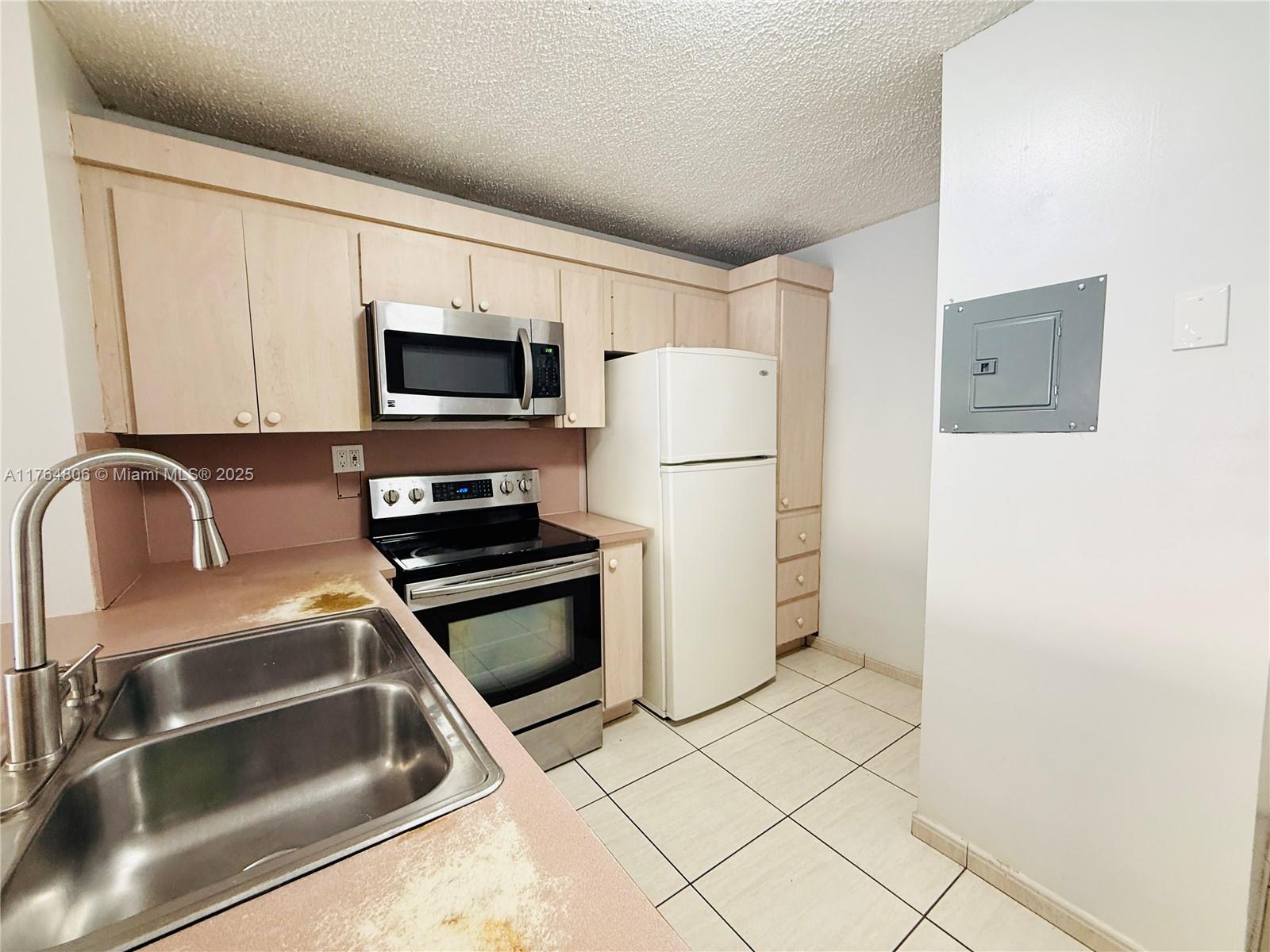 6070 W 18th Ave #114, Hialeah, Florida image 5