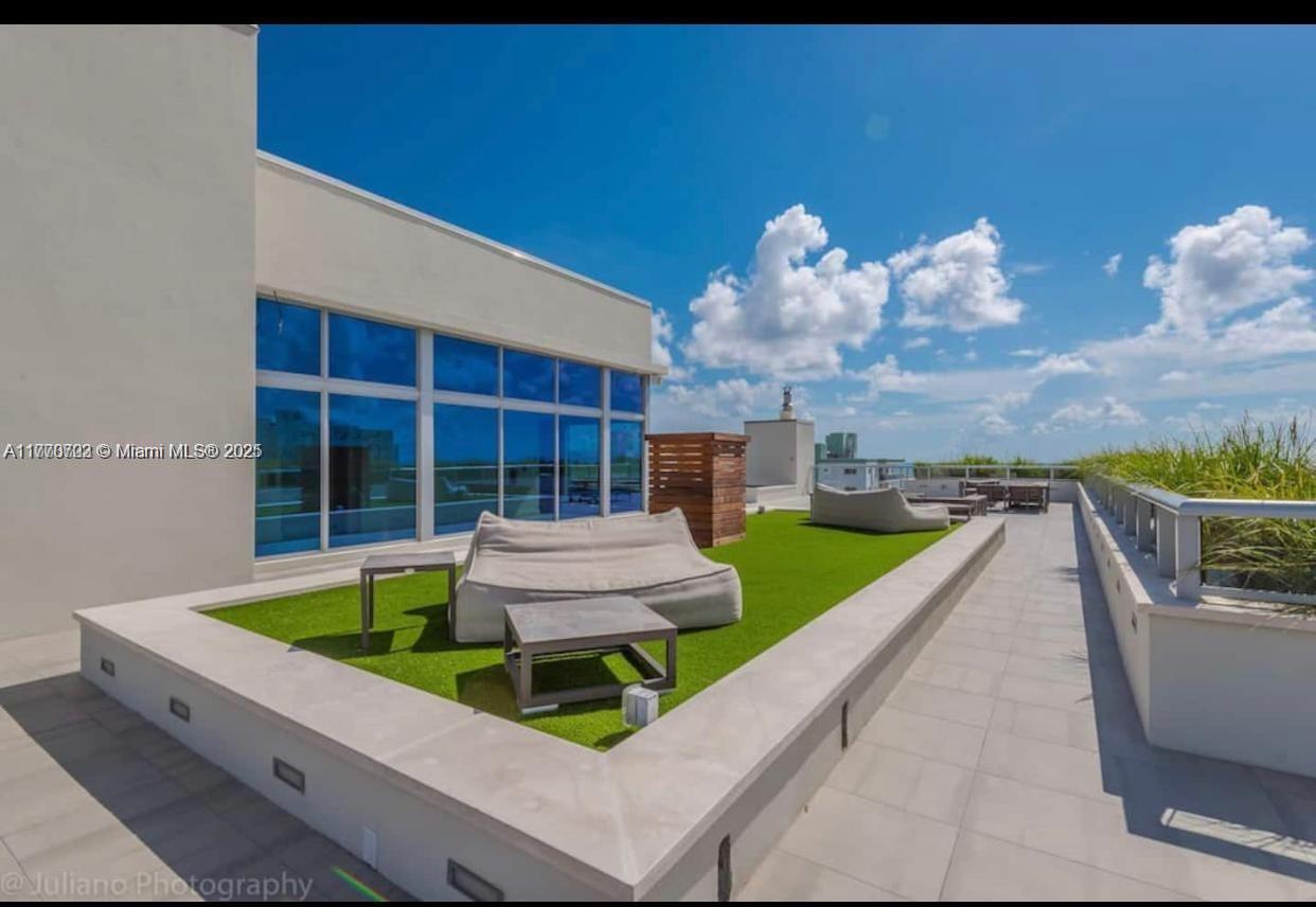 Listing Photo 11