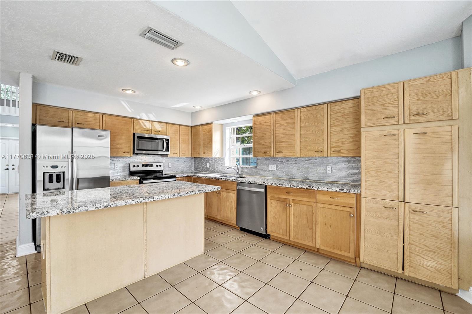 2791 La Paz Ave, Cooper City, Florida image 13
