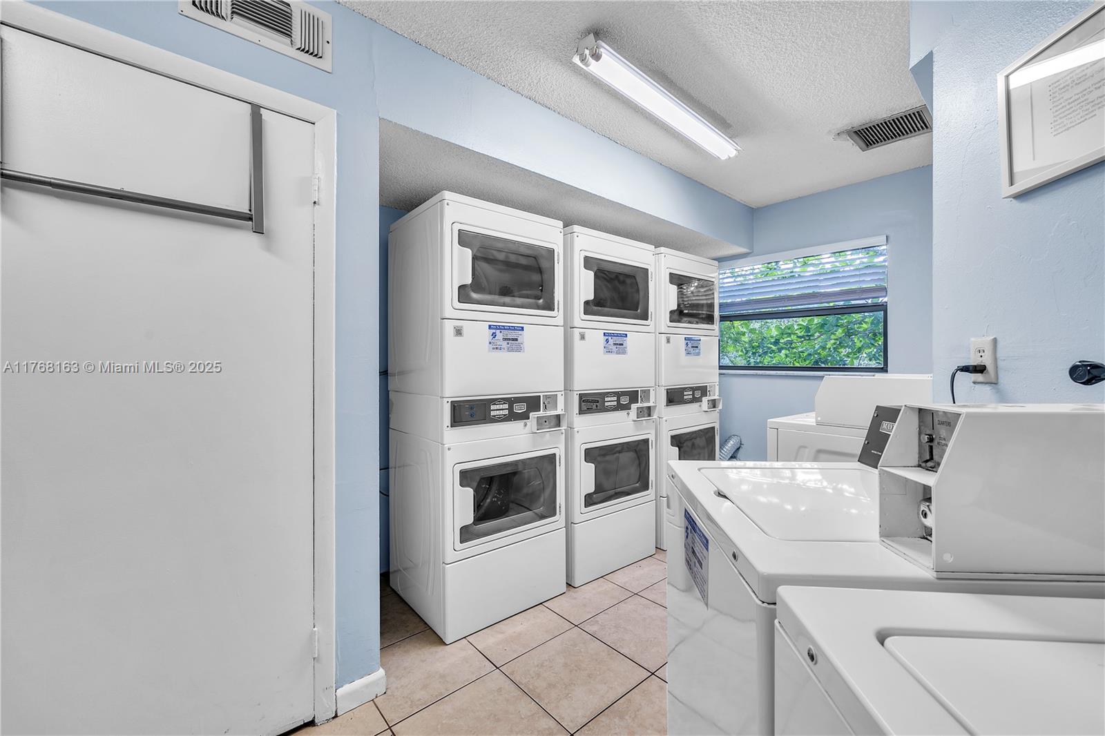 1901 N Andrews Ave #105, Wilton Manors, Florida image 23